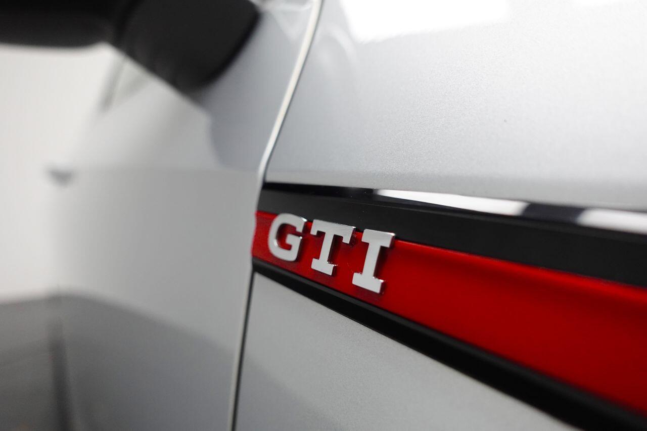 Volkswagen Golf - Image 42