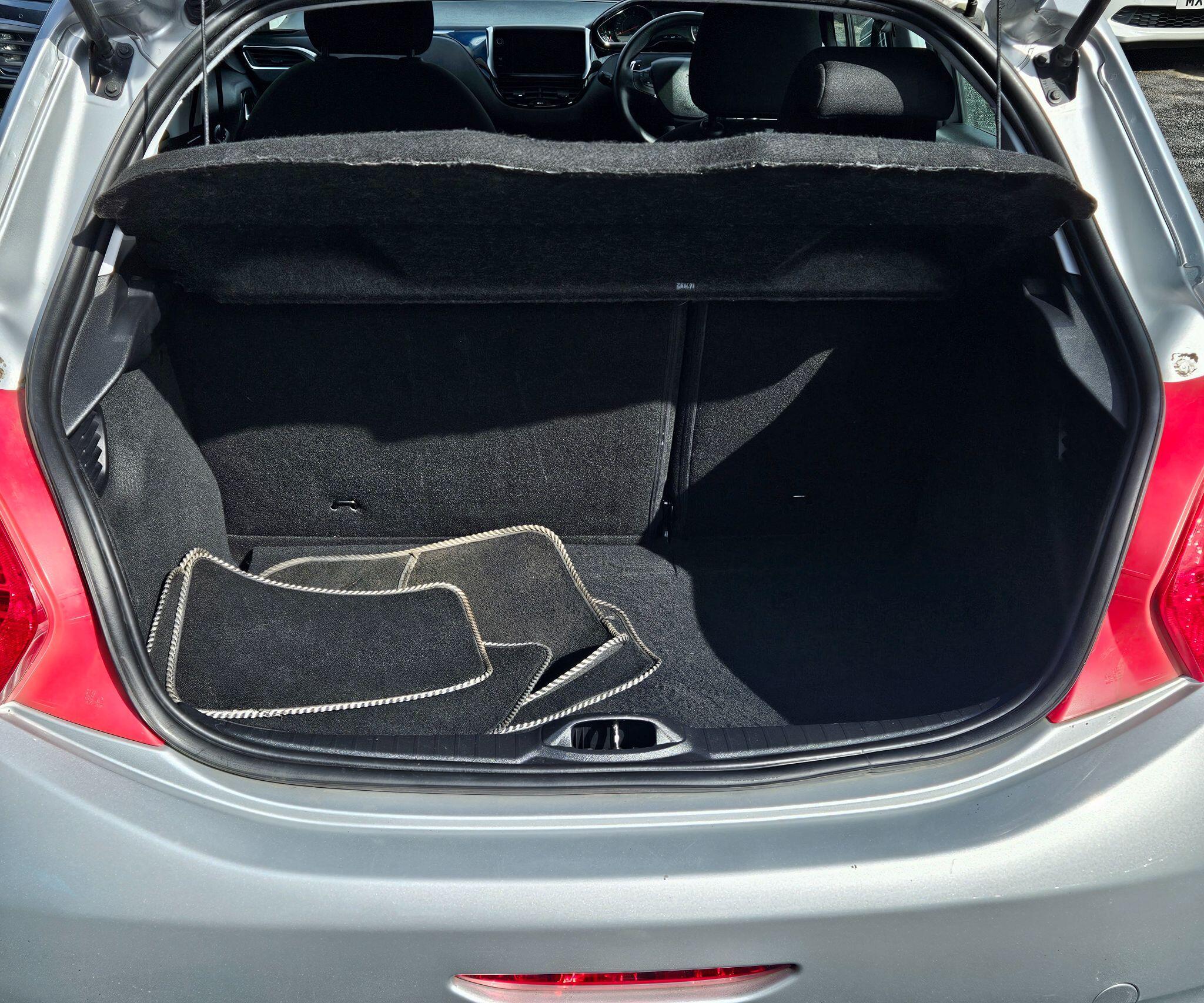 Peugeot 208 - Image 65