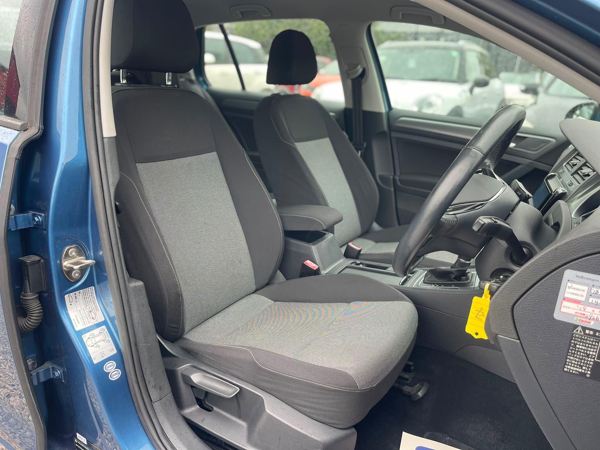 Volkswagen Golf - Image 18