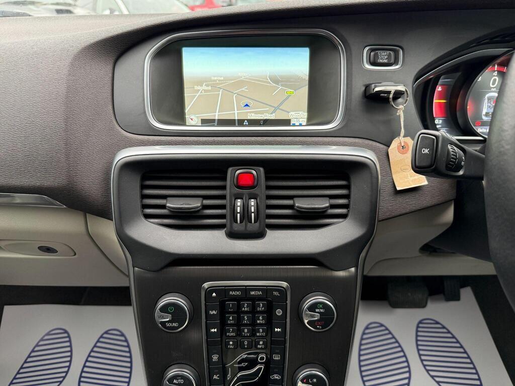 Volvo V40 - Image 44