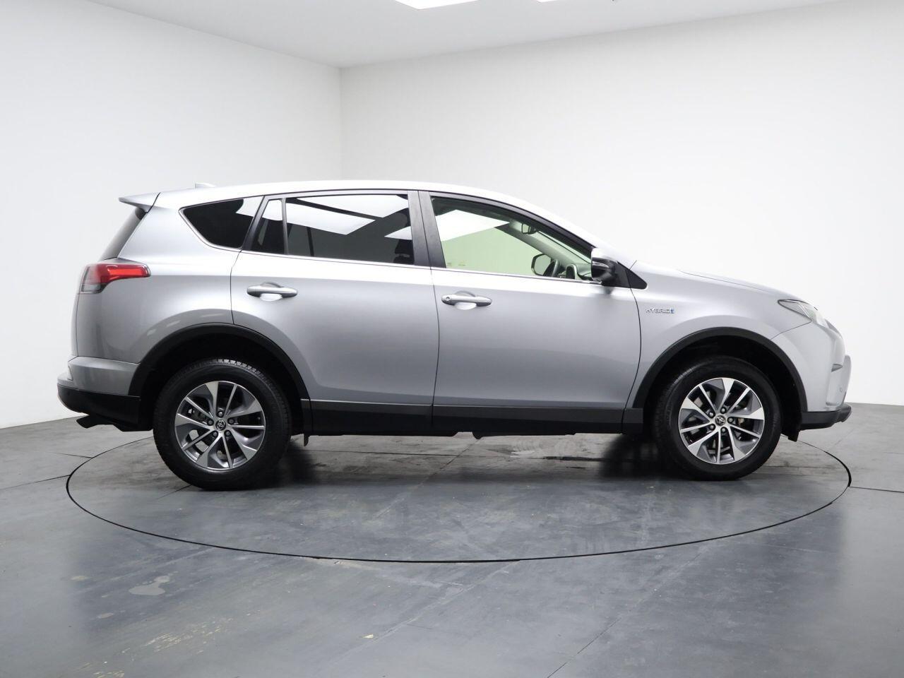 Toyota RAV4 - Image 14