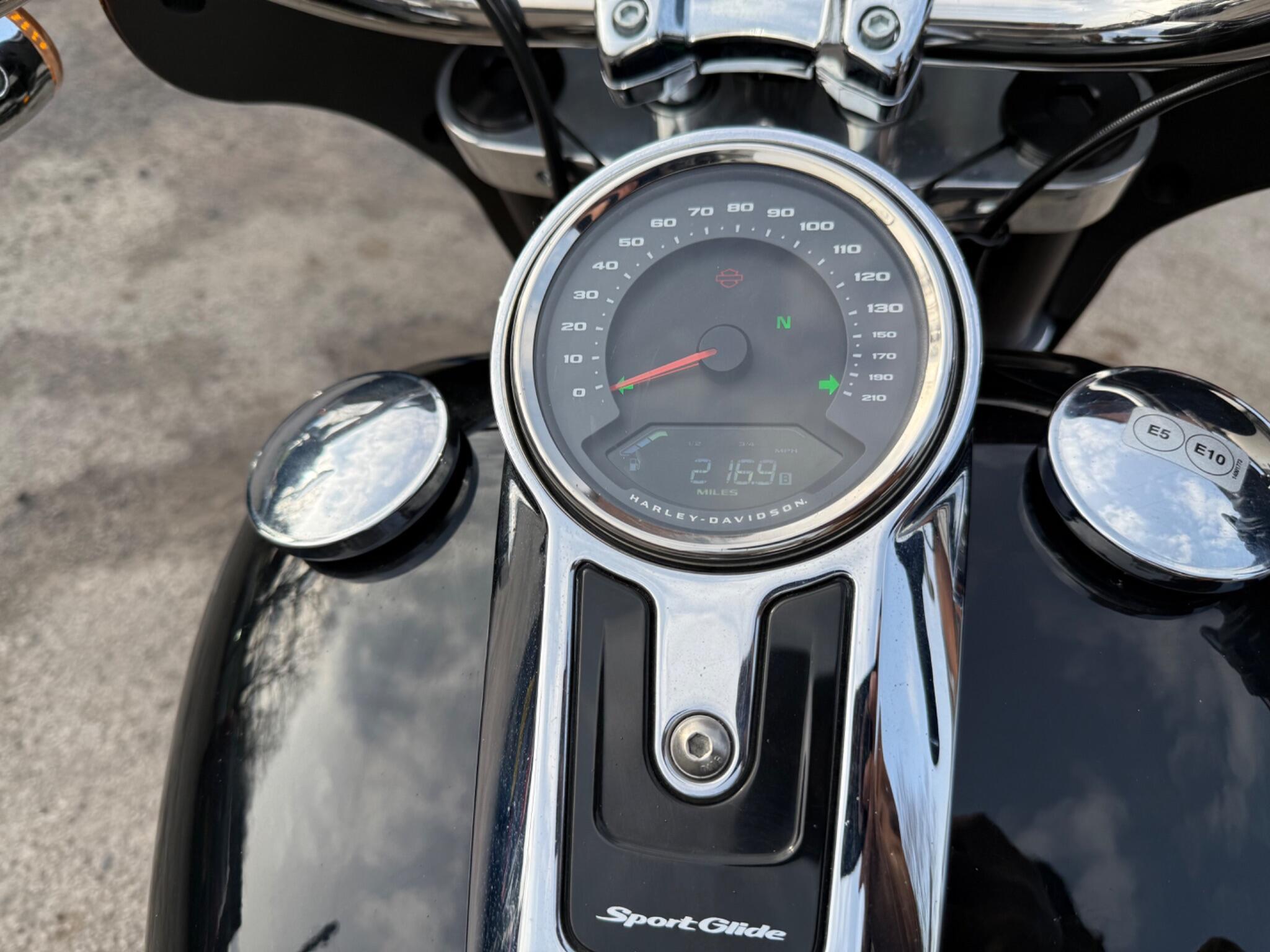 Harley-Davidson Softail - Image 13