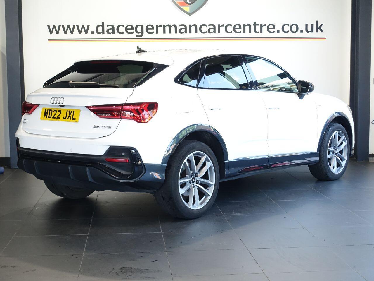 Audi Q3 - Image 6