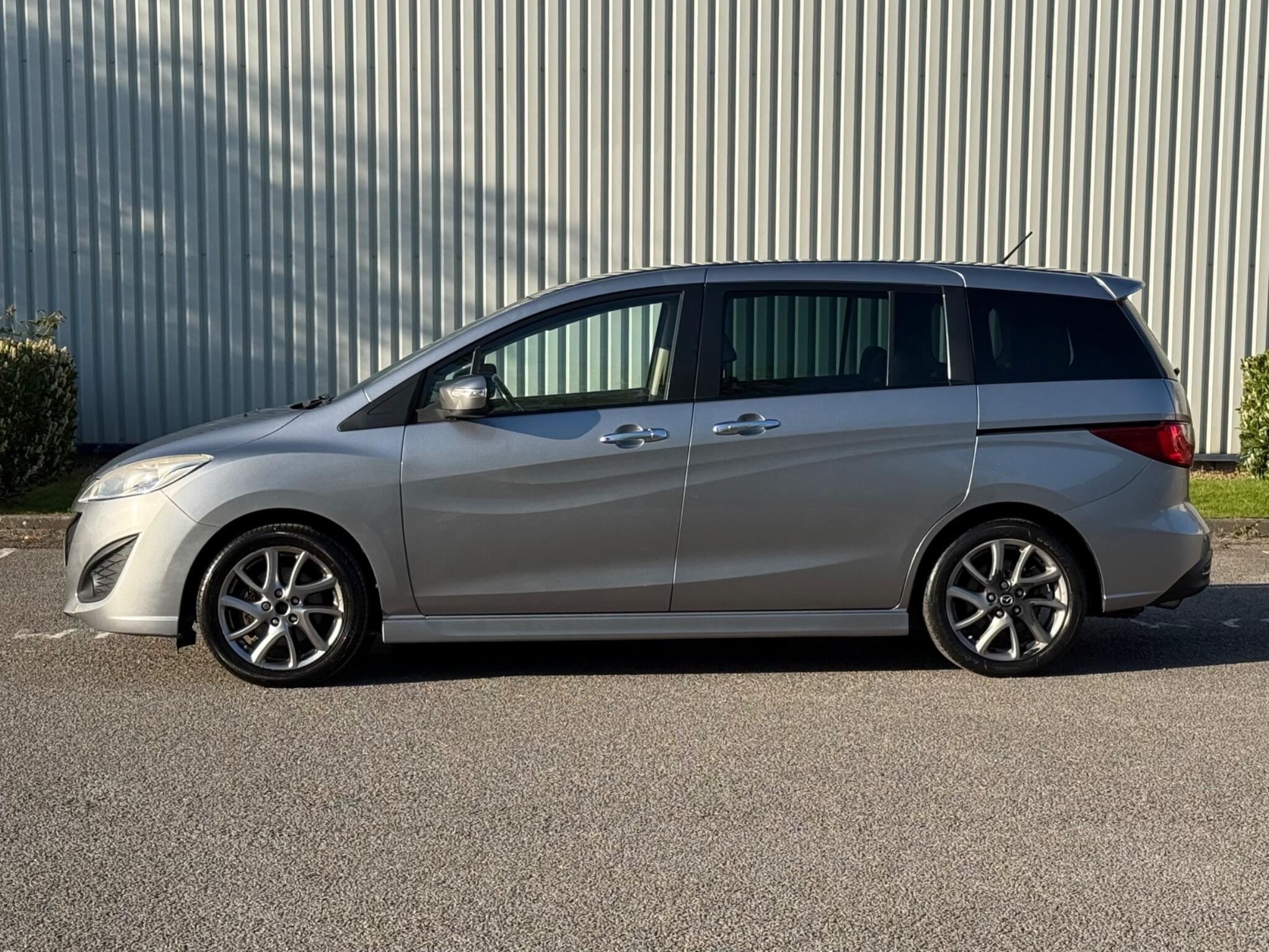 Mazda MAZDA5 - Image 13