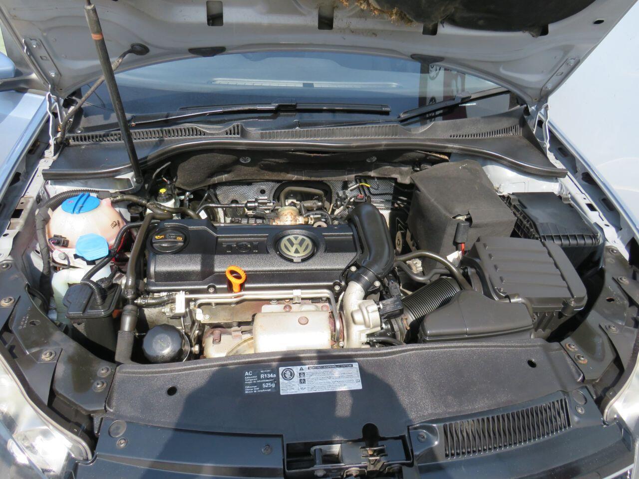 Volkswagen Golf - Image 13