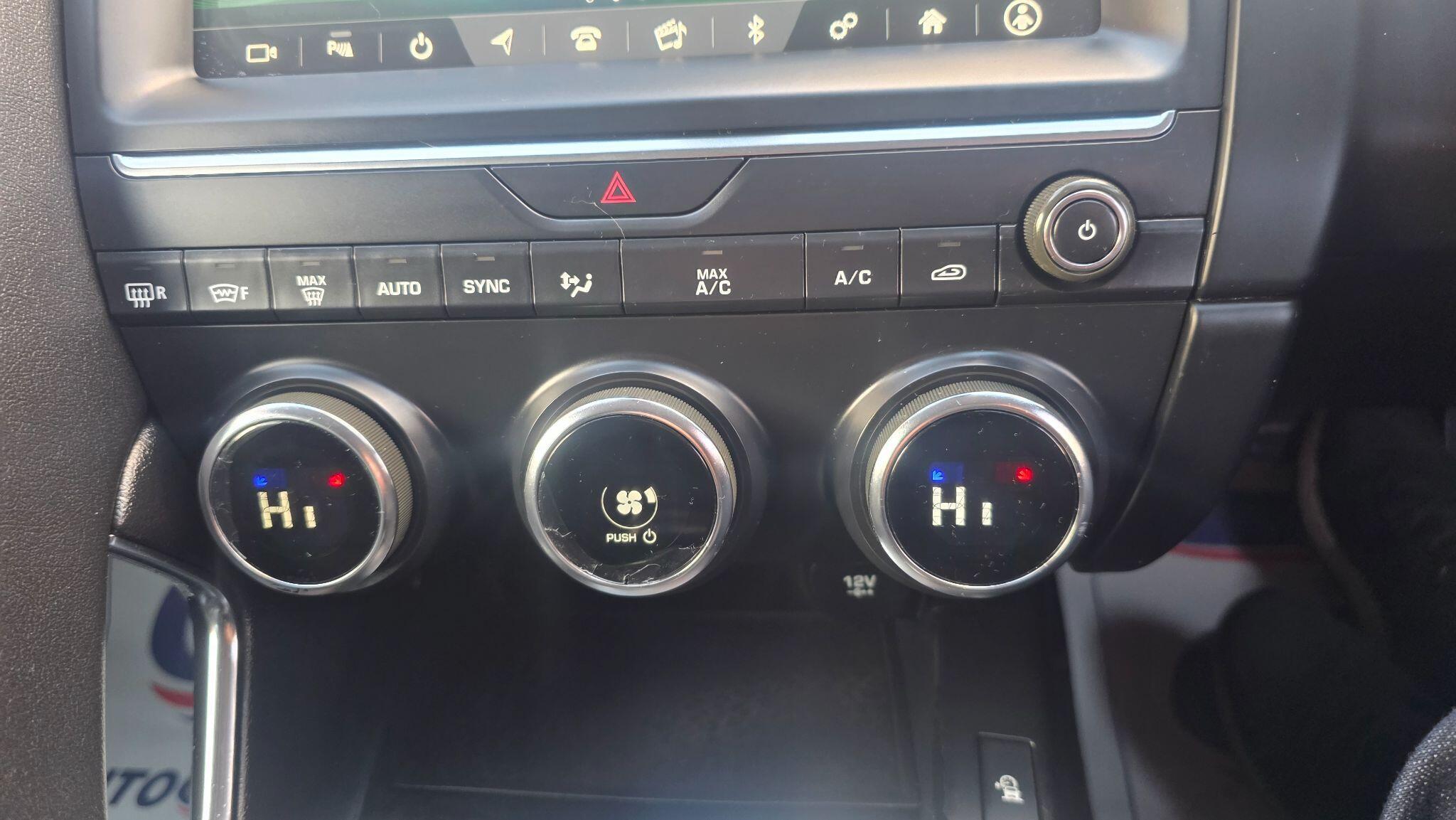 Jaguar E-Pace - Image 31