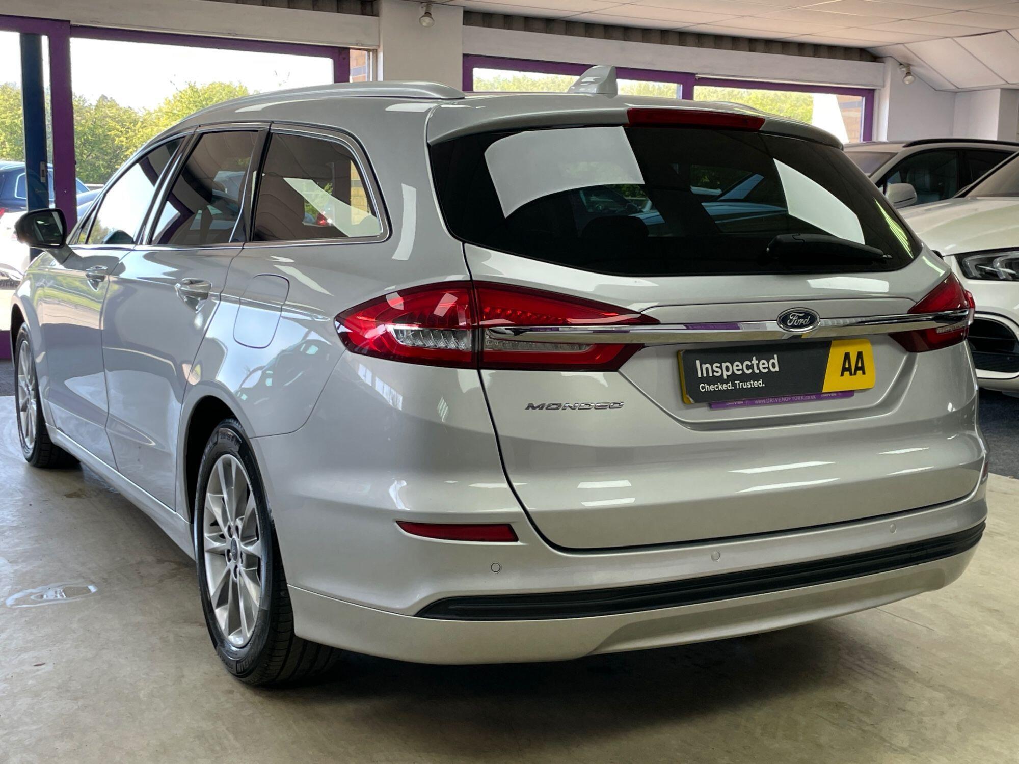 Ford Mondeo - Image 9