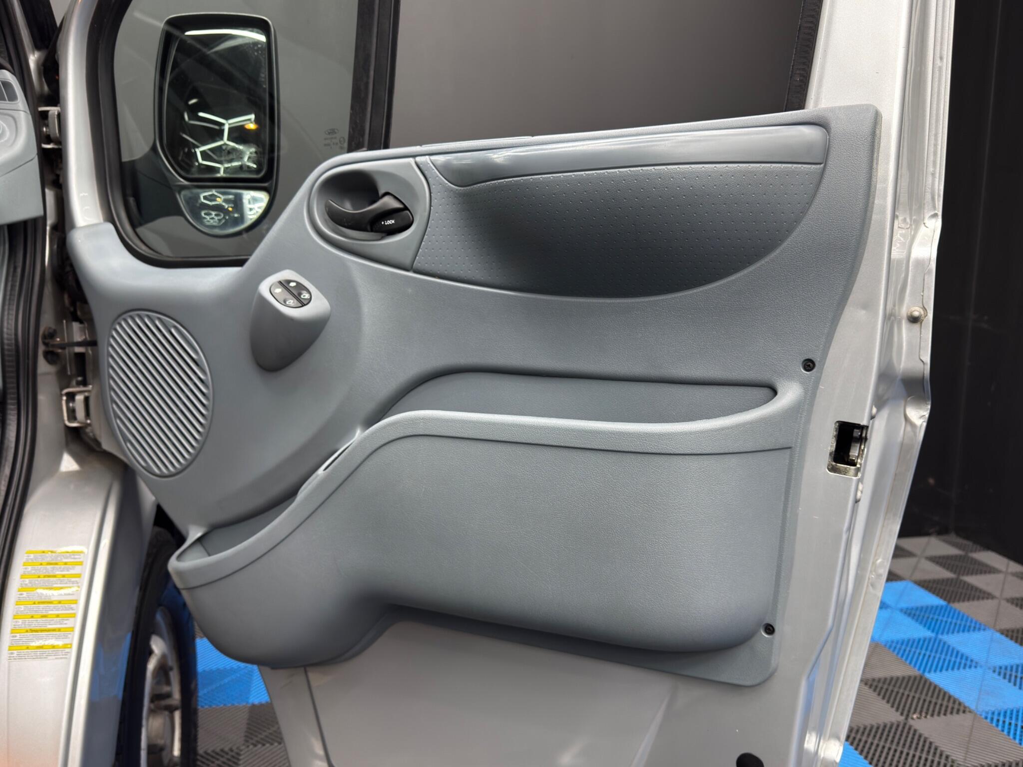 Ford Transit - Image 35