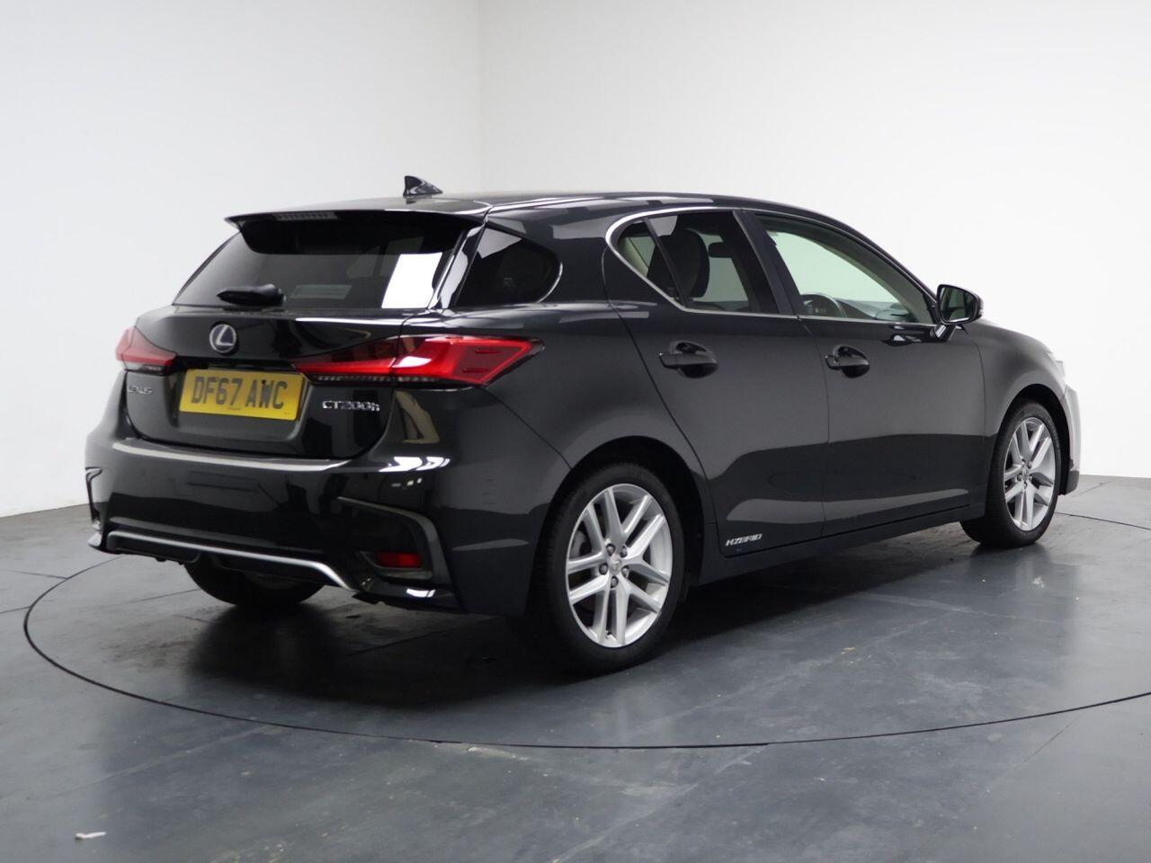 Lexus CT - Image 12