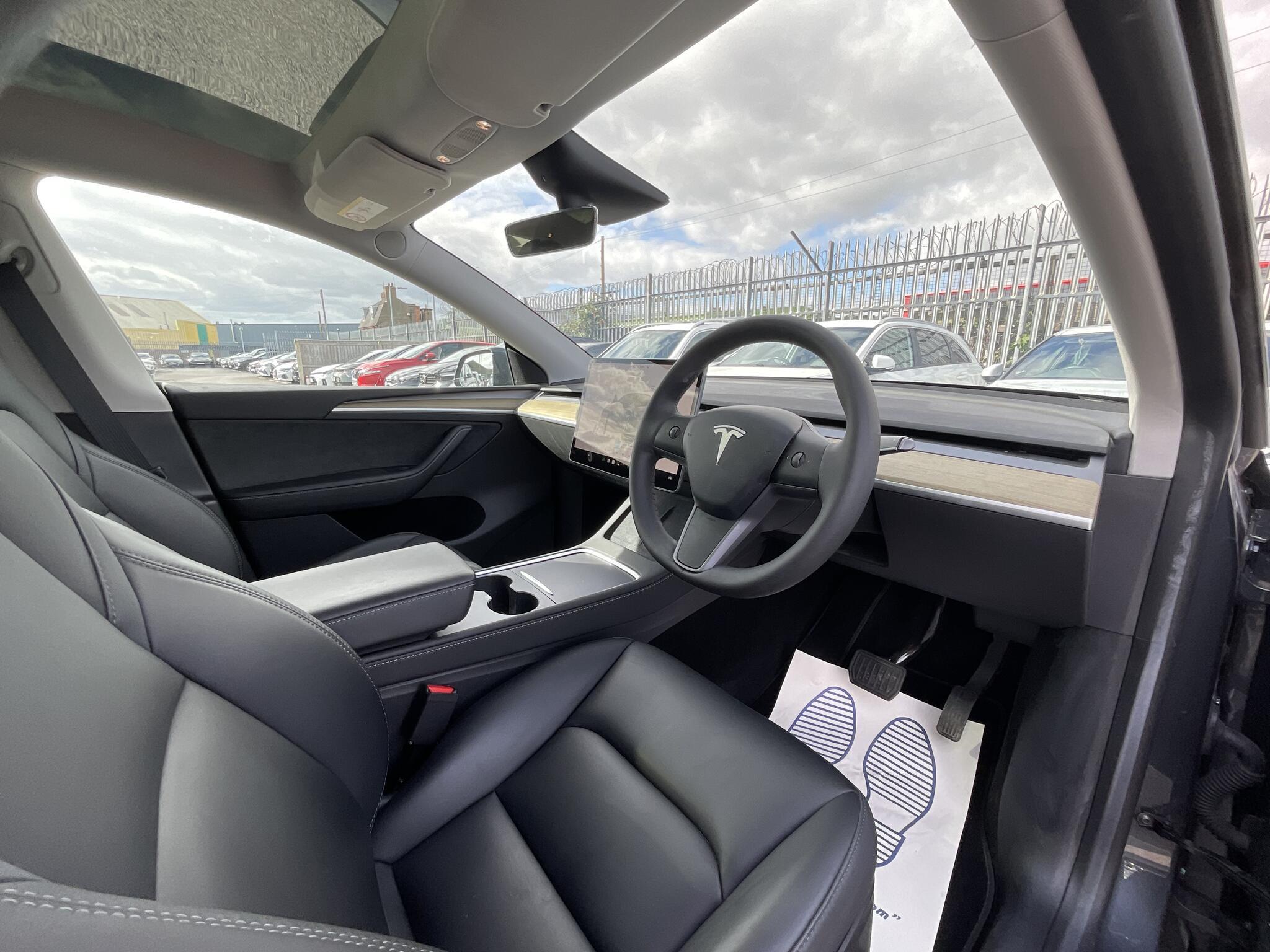 Tesla Model Y - Image 7