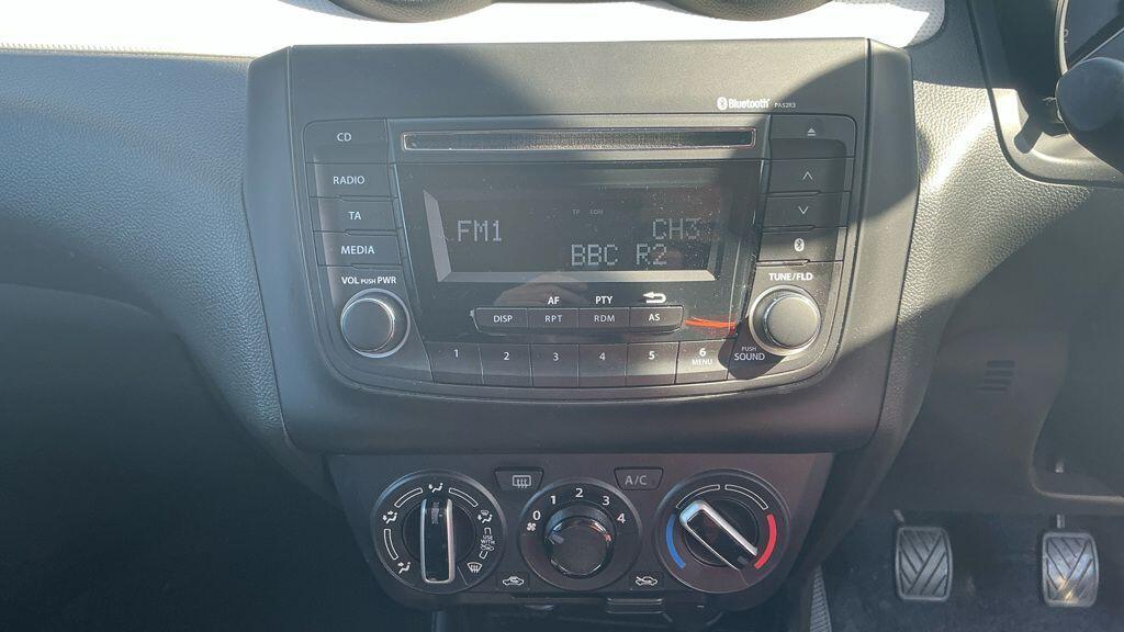 Suzuki Swift - Image 2