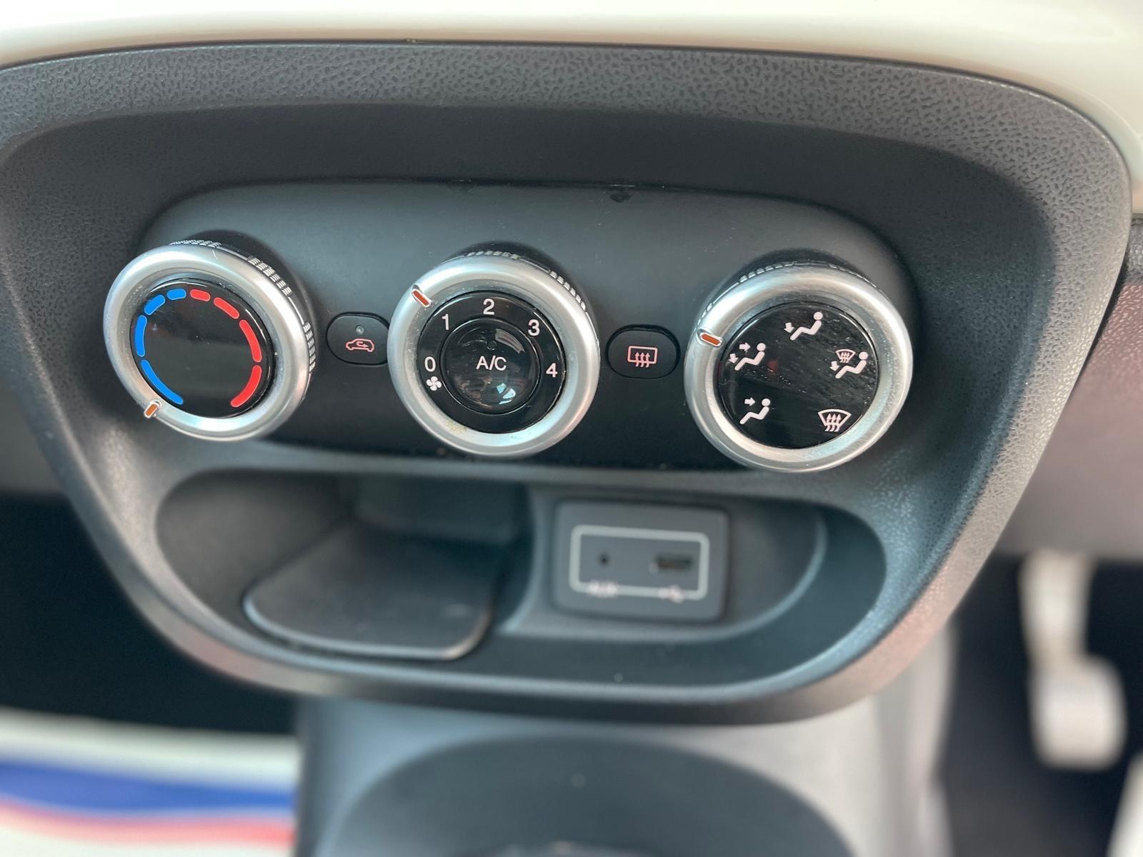 Fiat 500L - Image 20