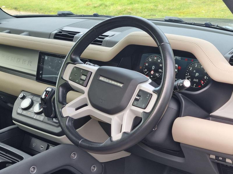 Land Rover Defender 90 - Image 18
