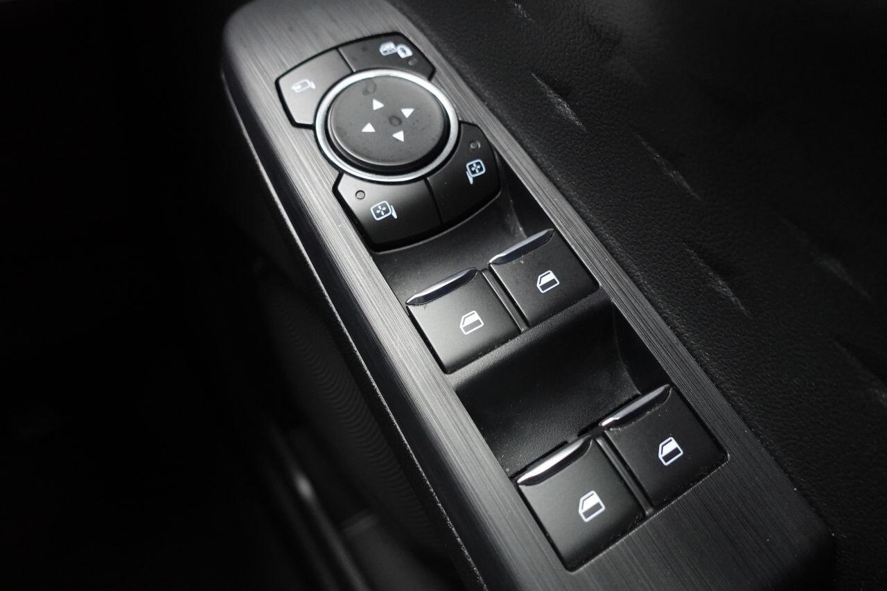 Ford Kuga - Image 46