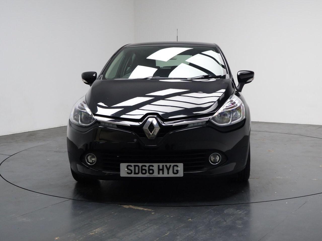 Renault Clio - Image 5