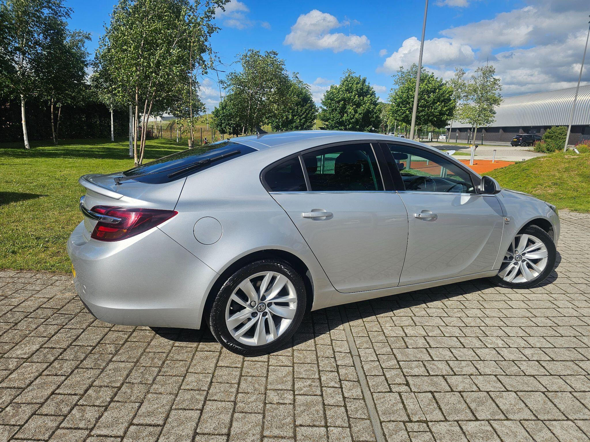 Vauxhall Insignia - Image 17