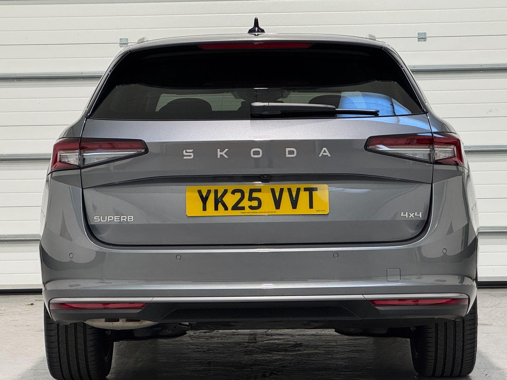 Skoda Superb - Image 13