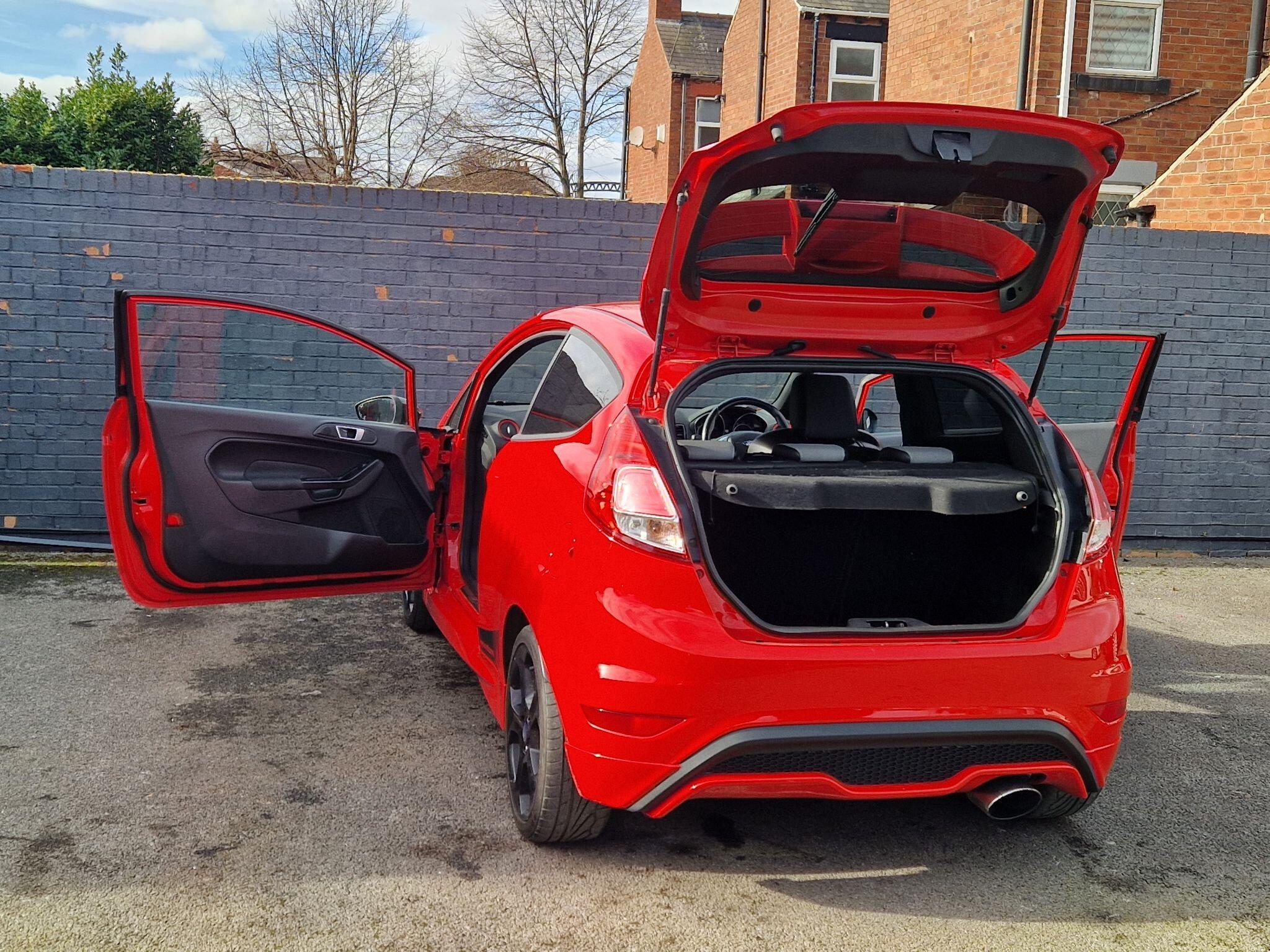 Ford Fiesta - Image 20