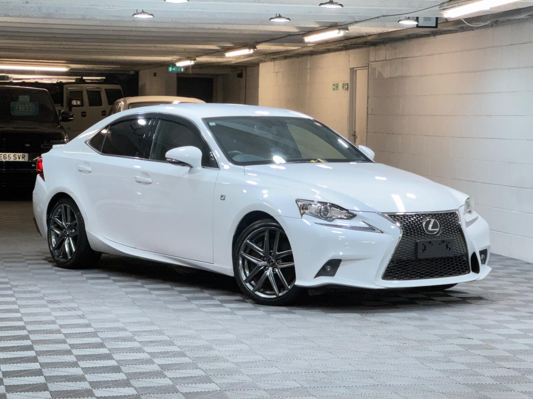 Lexus IS - Image 7