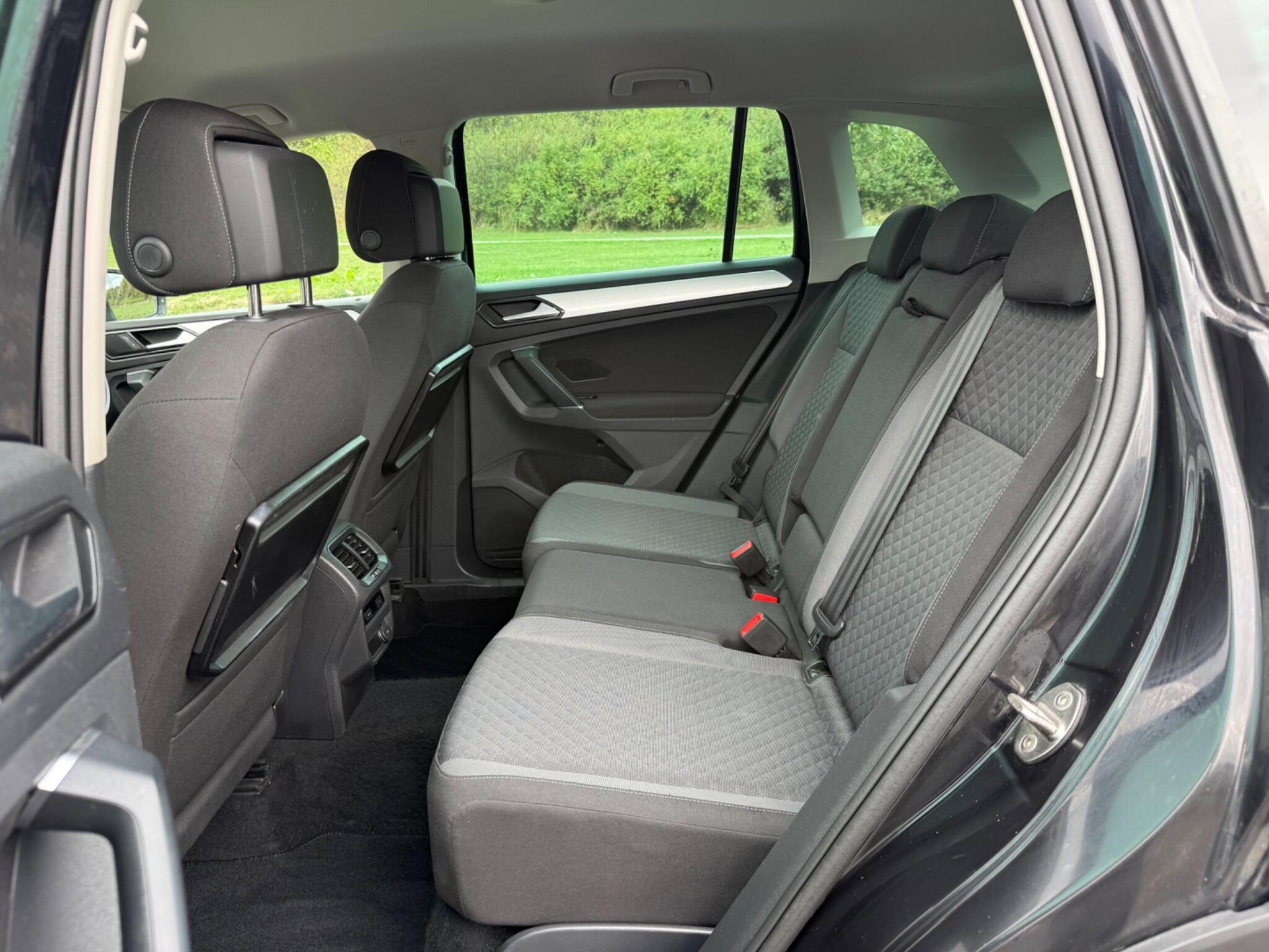 Volkswagen Tiguan - Image 13