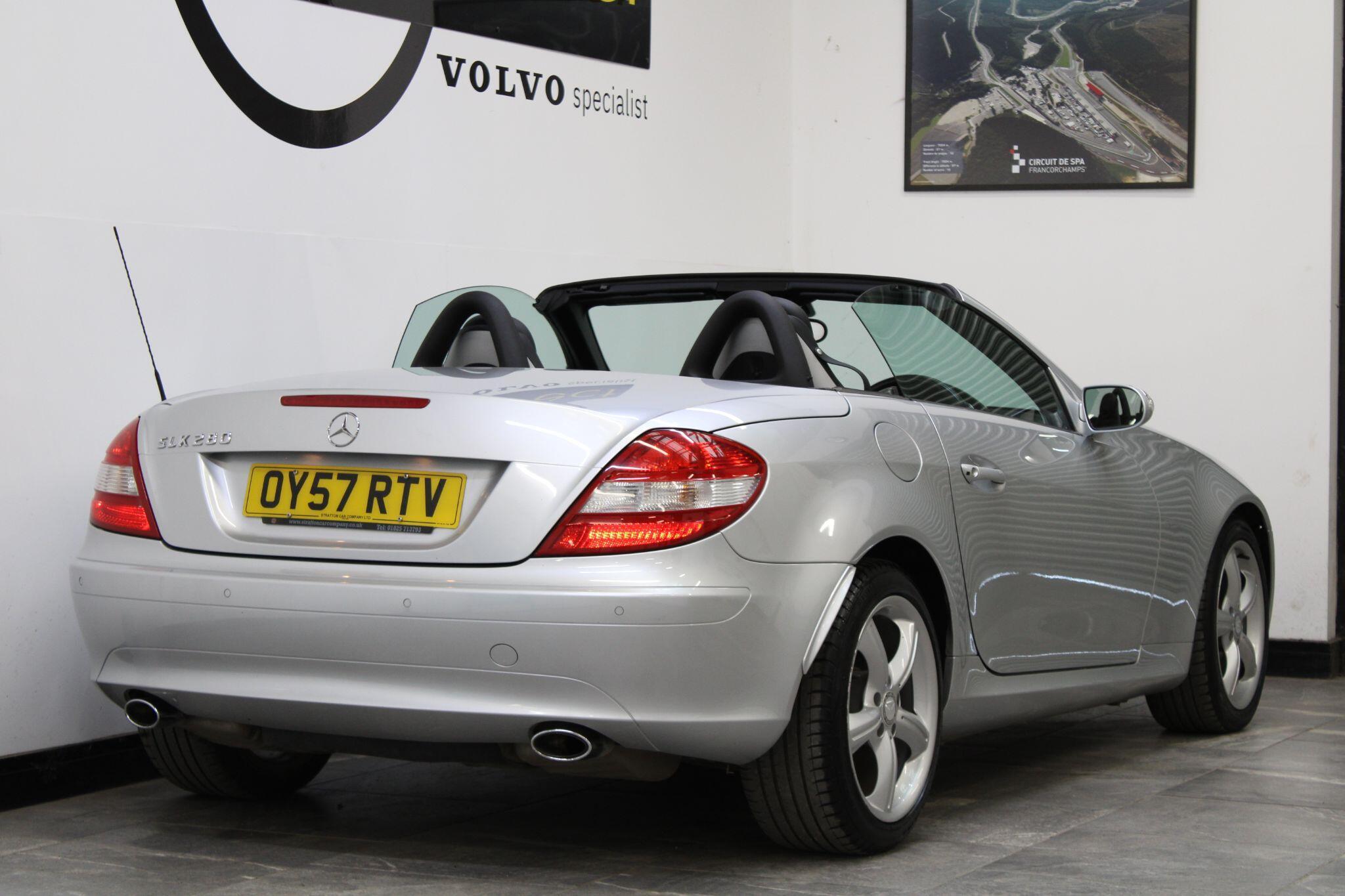 Mercedes SLK - Image 12