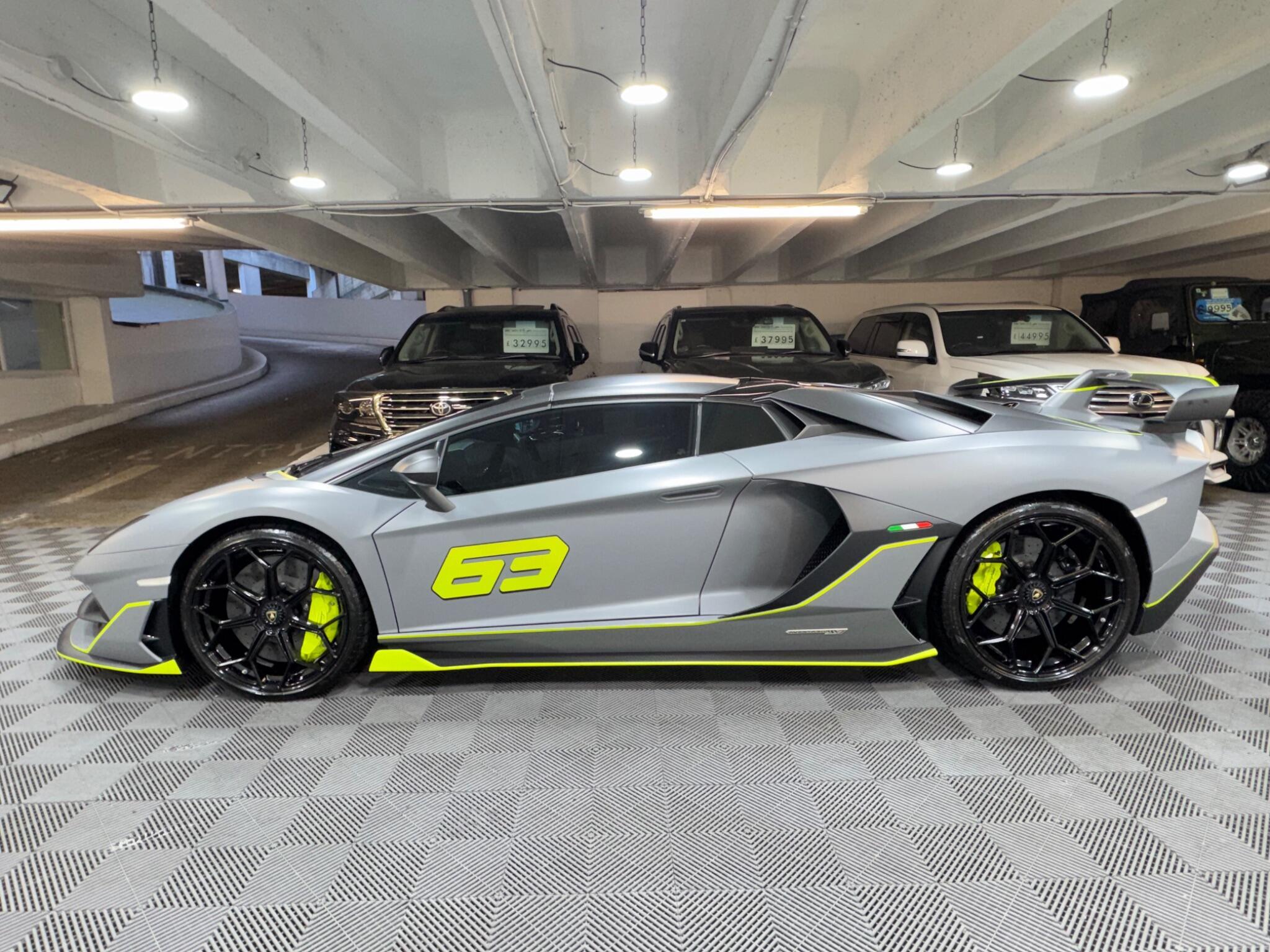 Lamborghini Aventador - Image 20