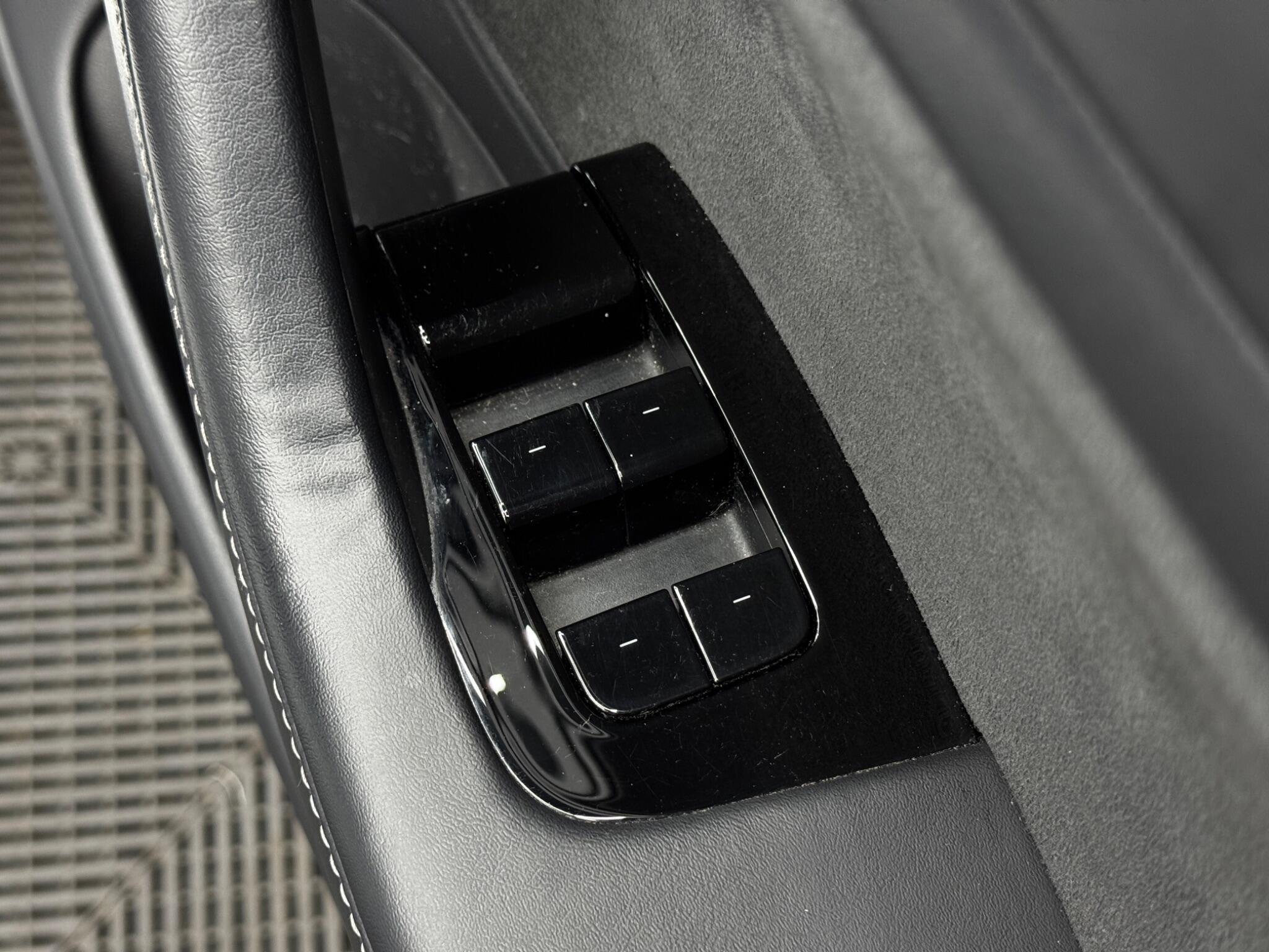 Tesla Model 3 - Image 39