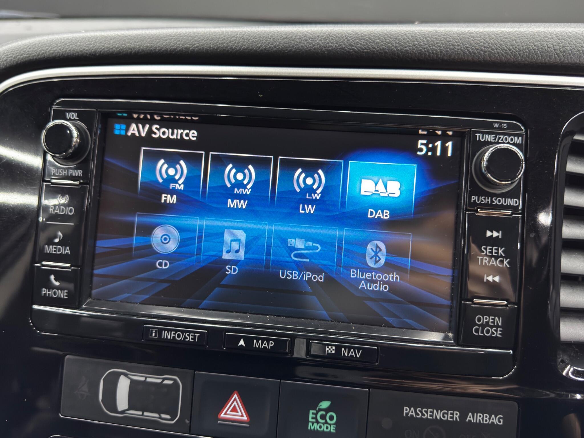 Mitsubishi Outlander - Image 28