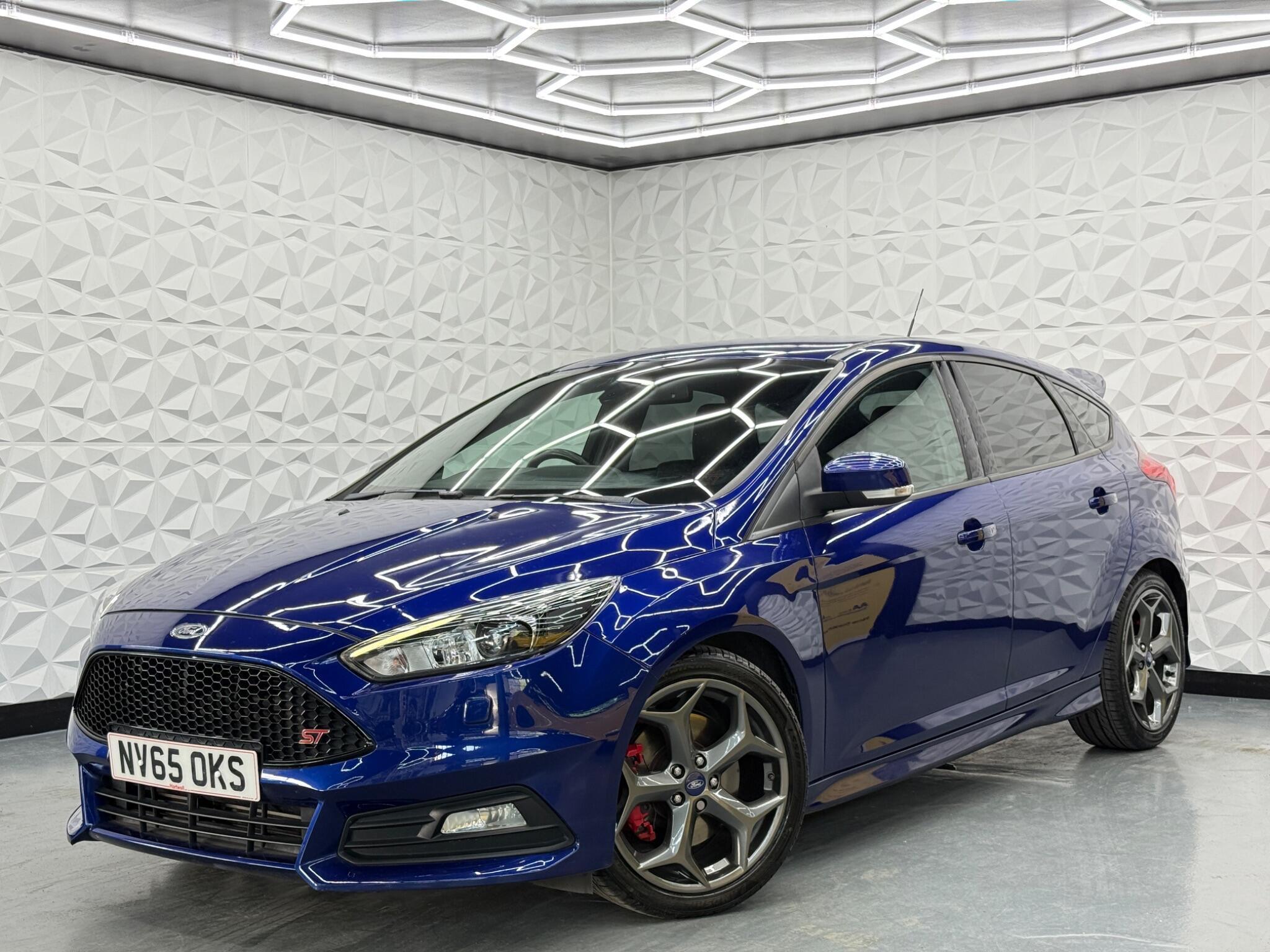 Ford Focus - Image 59