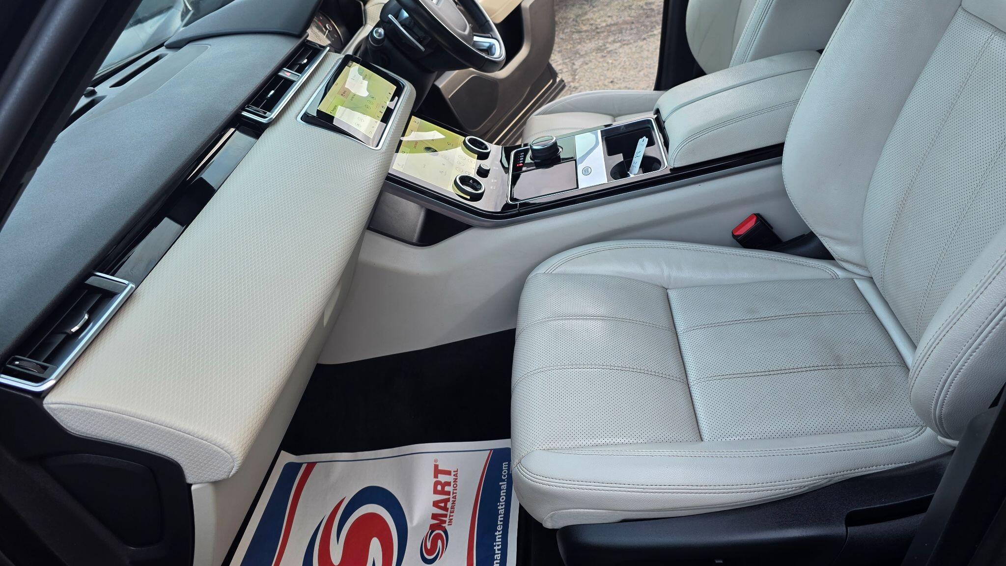 Land Rover Range Rover Velar - Image 43