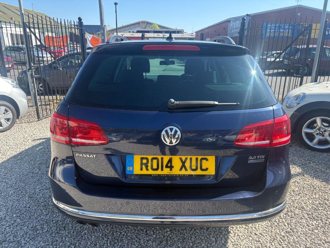 Volkswagen Passat - Image 5