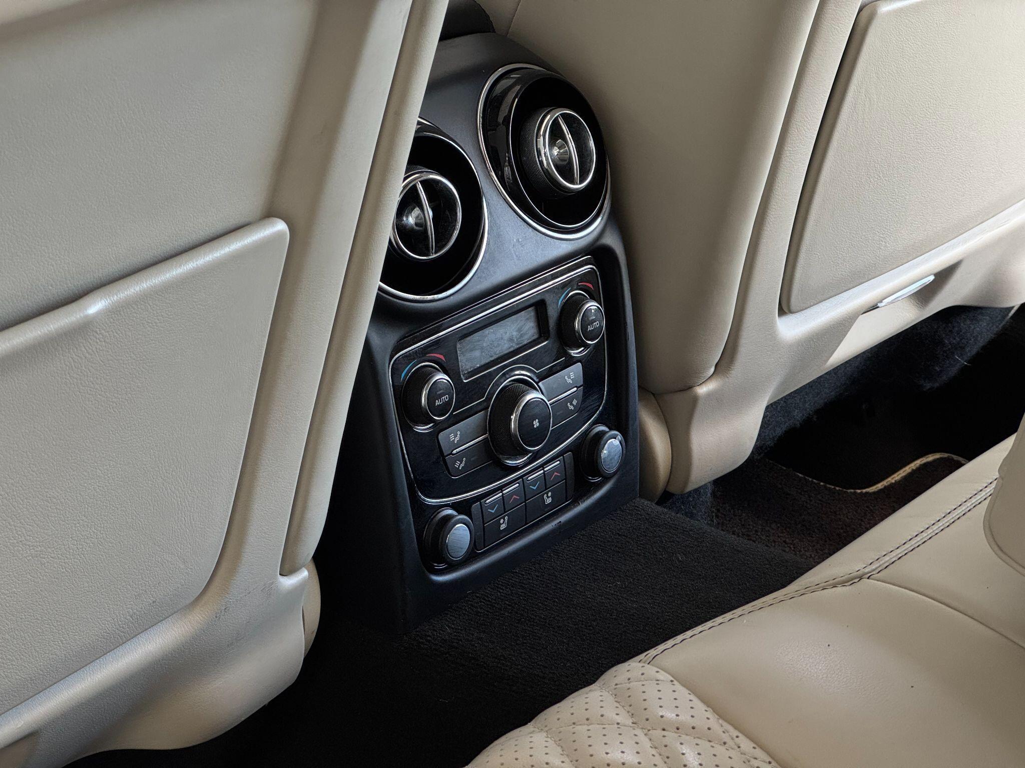 Jaguar XJ - Image 30