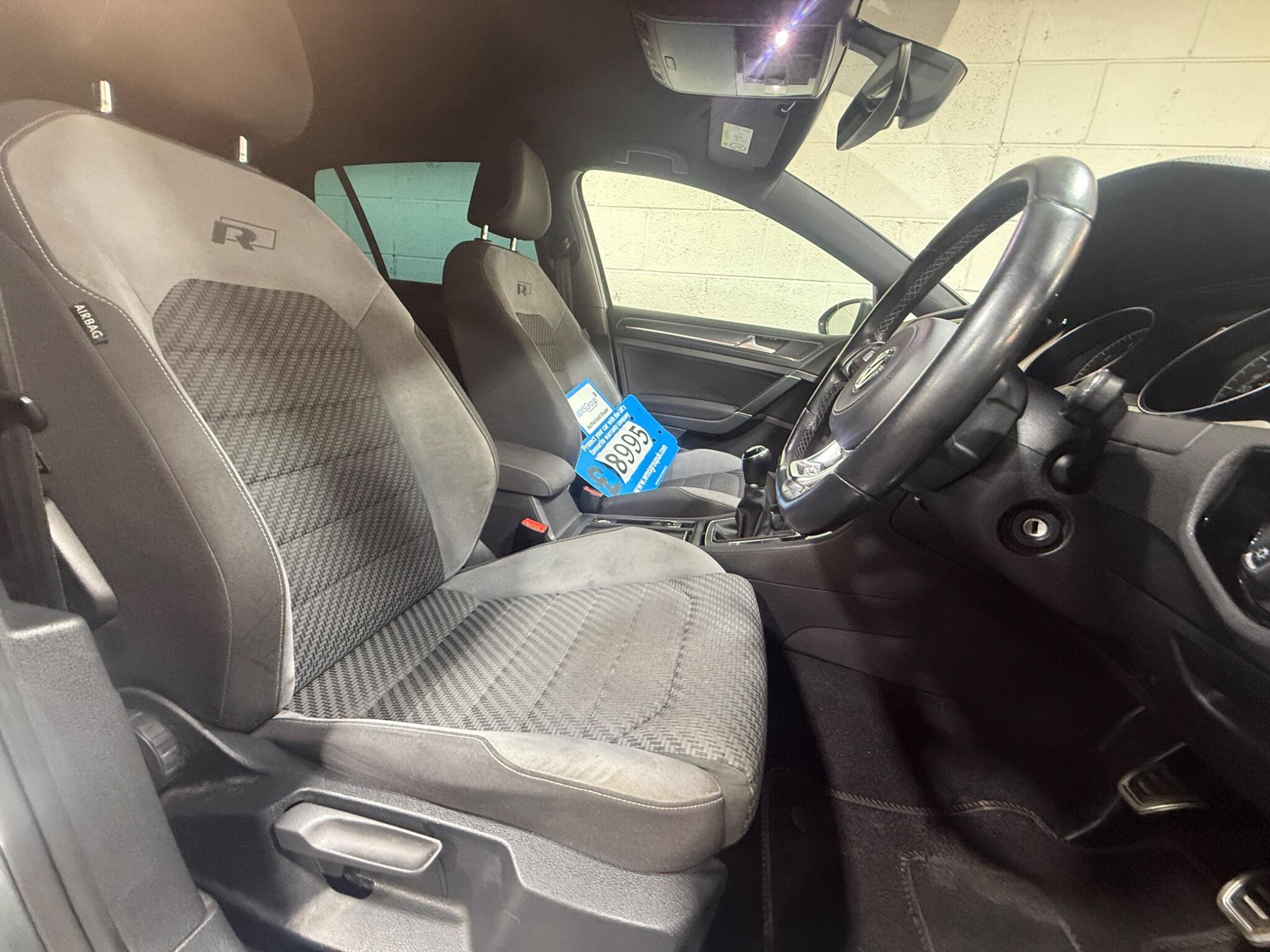 Volkswagen Golf - Image 7