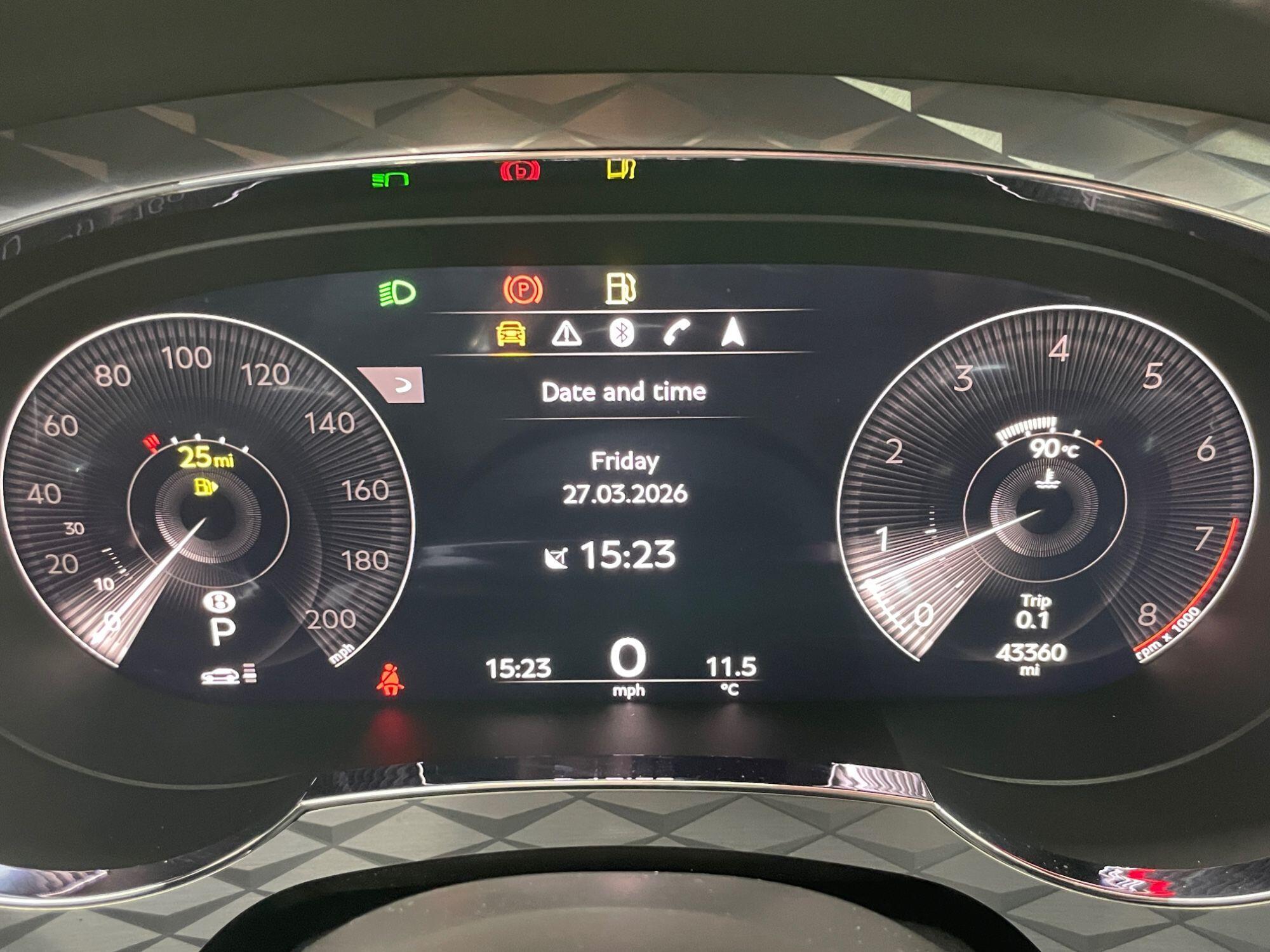 Bentley Bentayga - Image 48