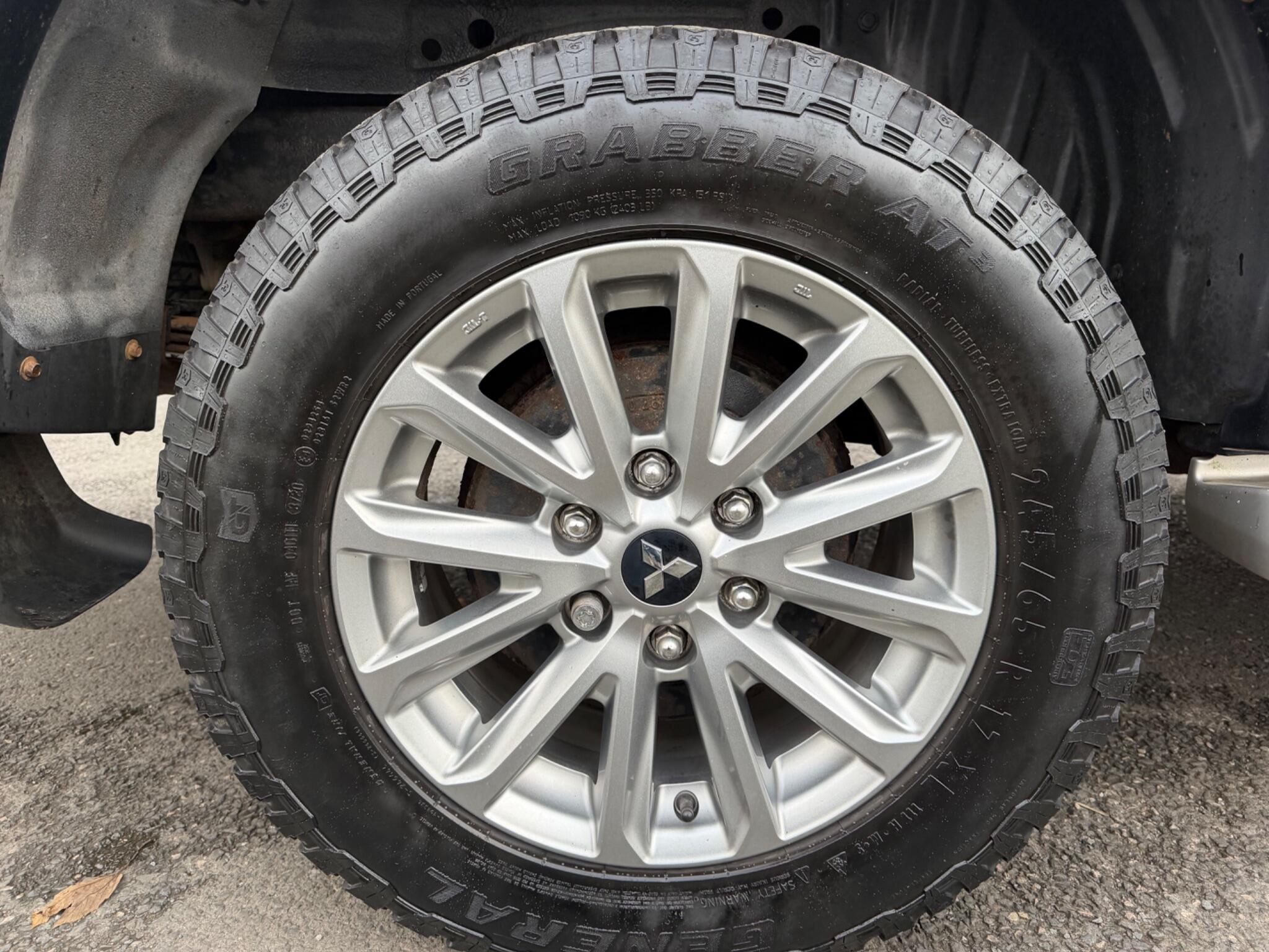 Mitsubishi L200 - Image 18
