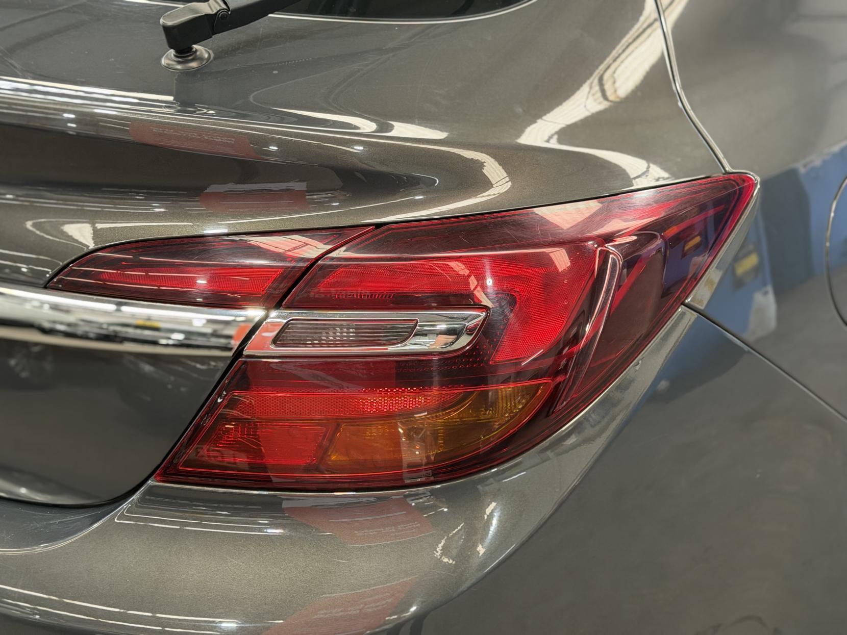 Vauxhall Insignia - Image 8