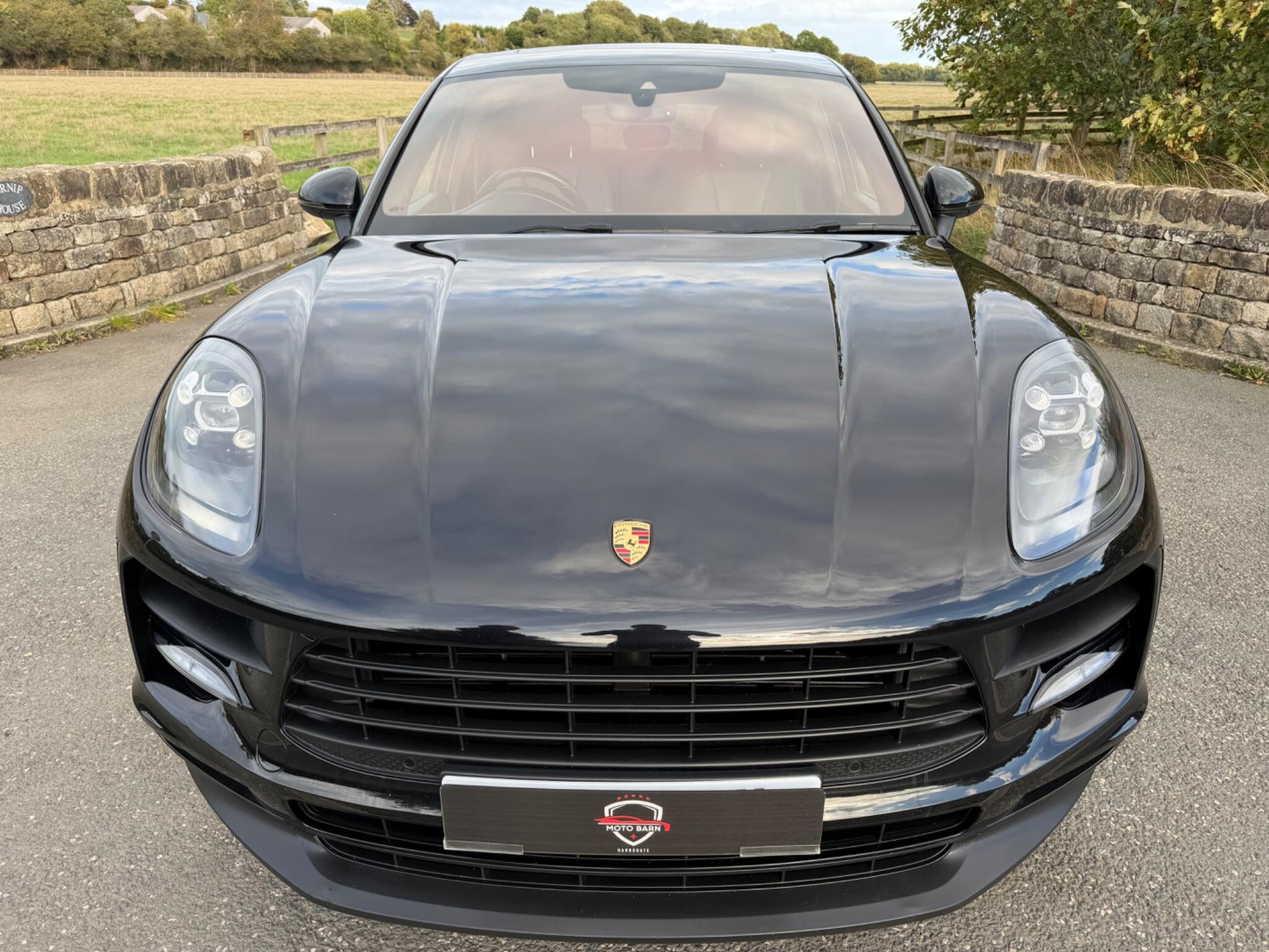 Porsche Macan - Image 8