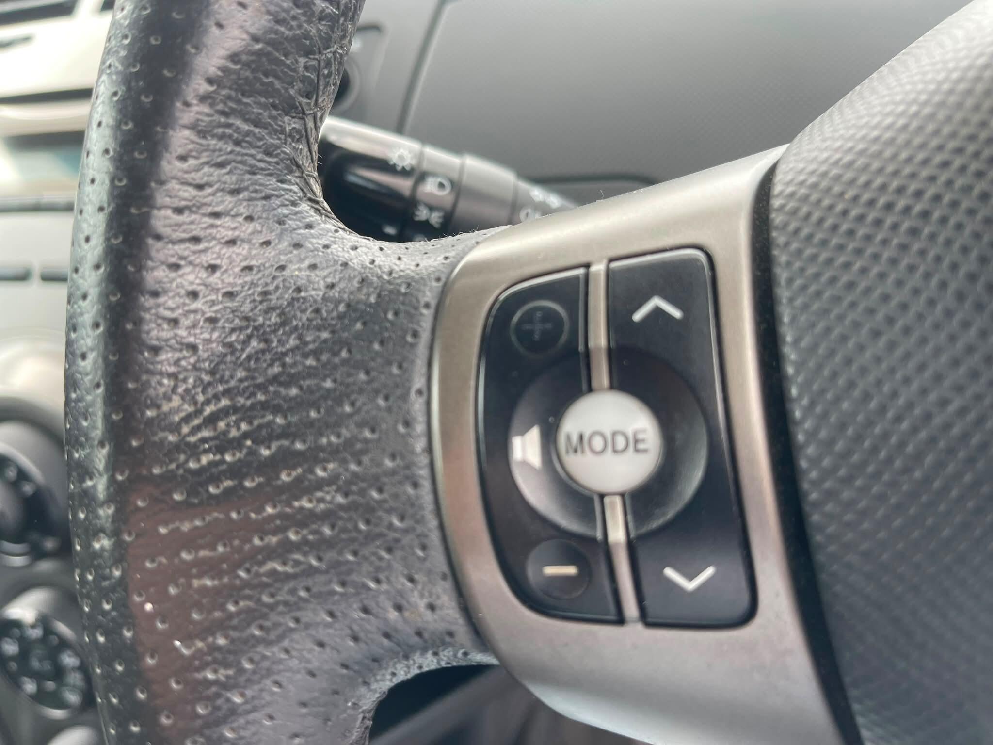 Toyota Yaris - Image 19