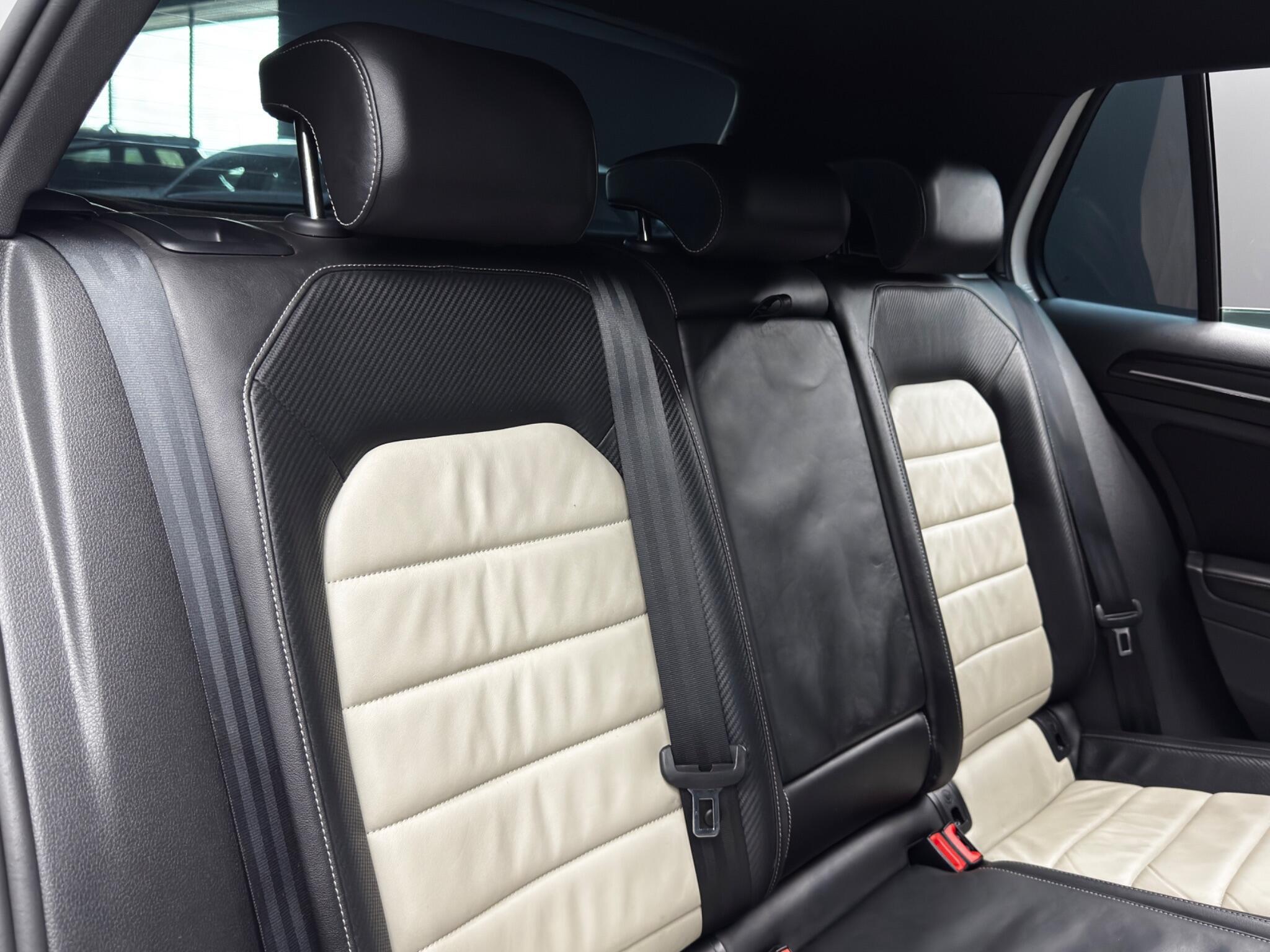 Volkswagen Golf - Image 14