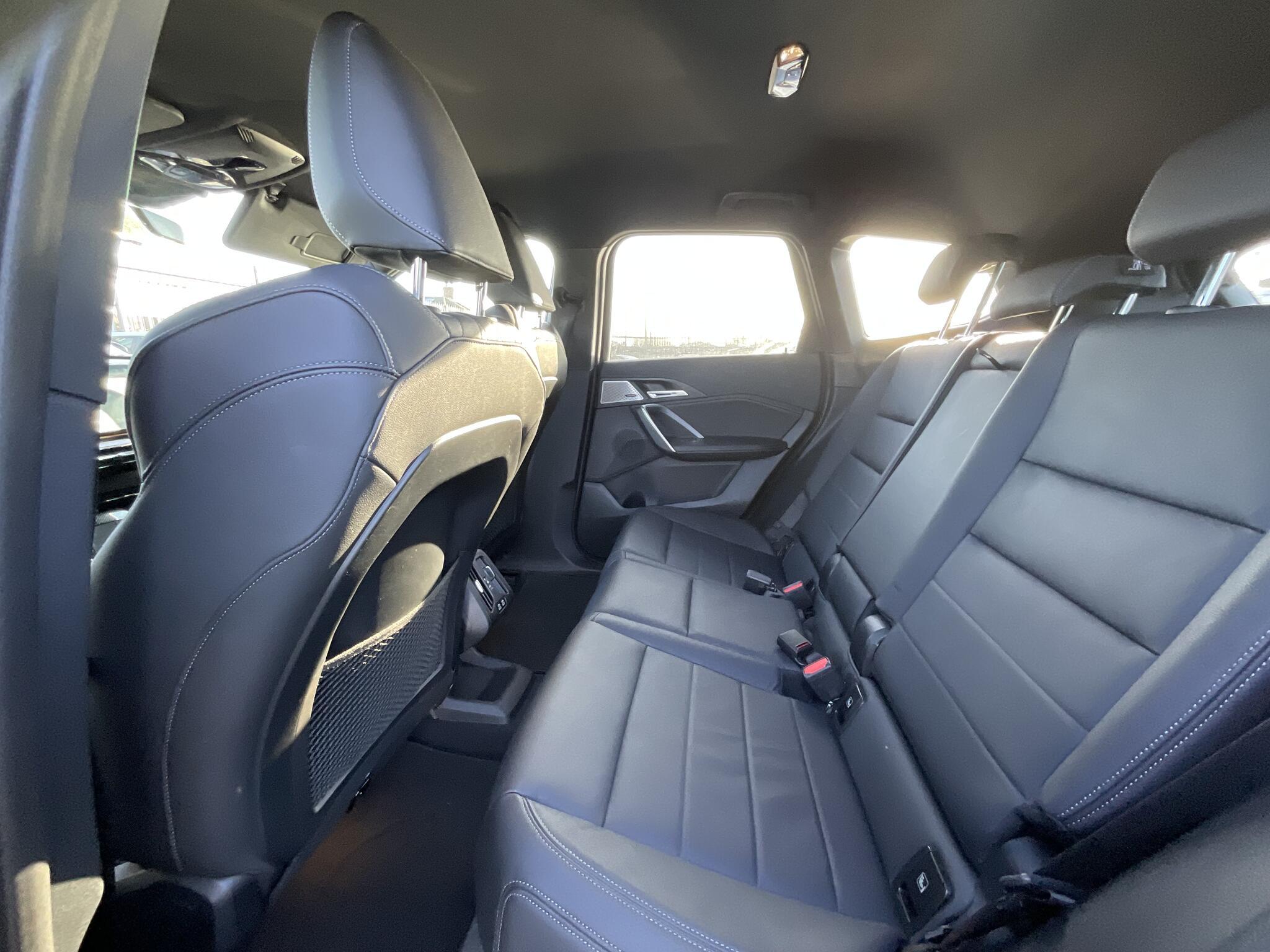 BMW iX1 - Image 17