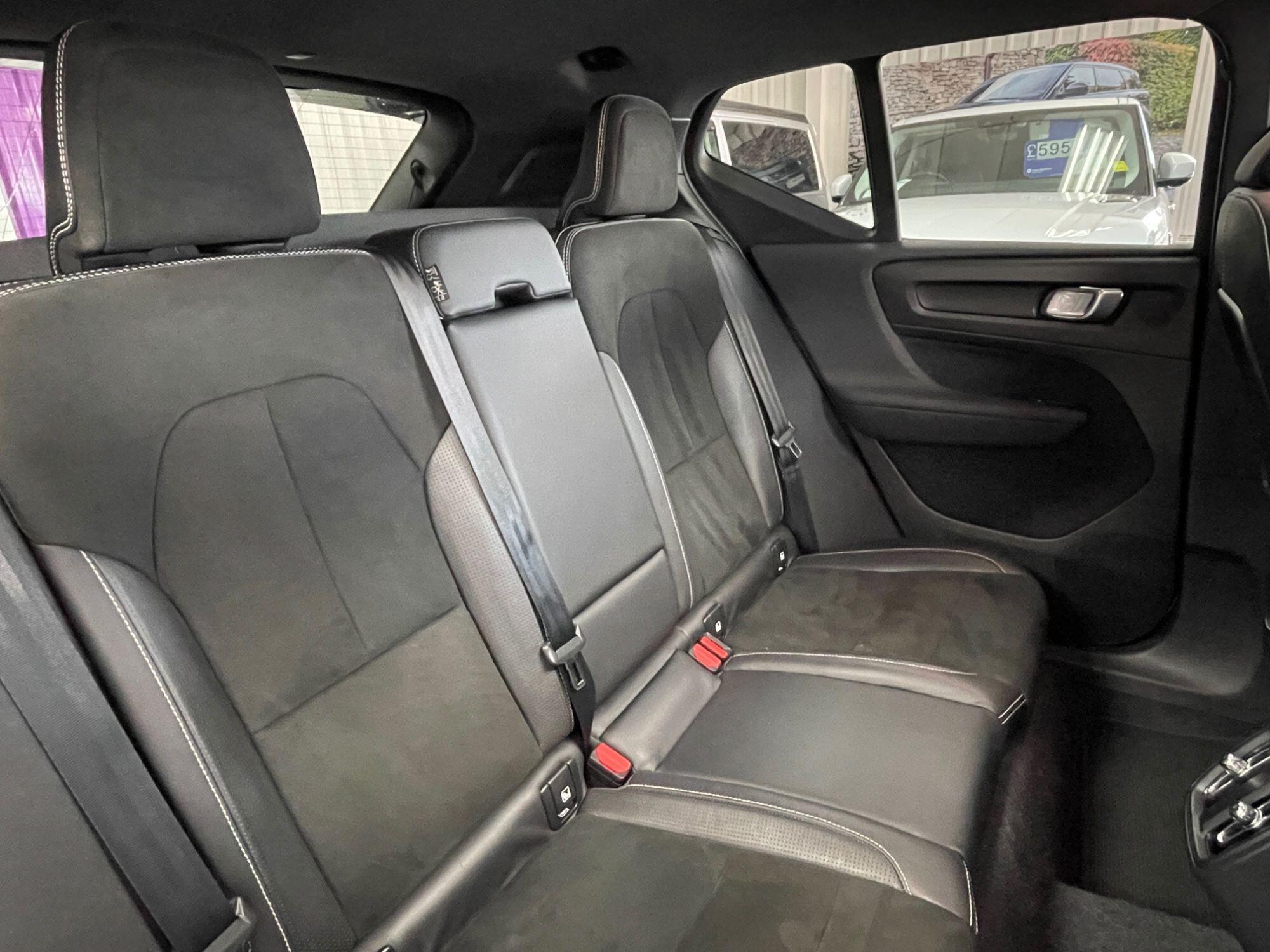Volvo XC40 - Image 27