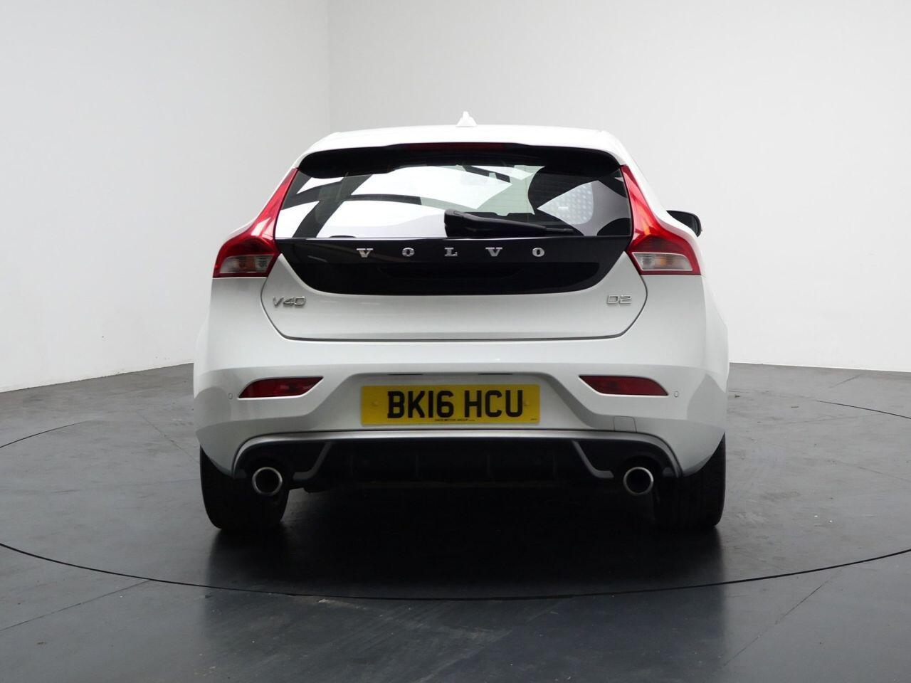 Volvo V40 - Image 11