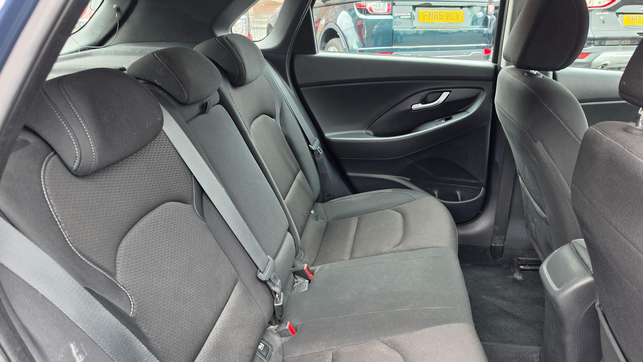 Hyundai i30 - Image 19