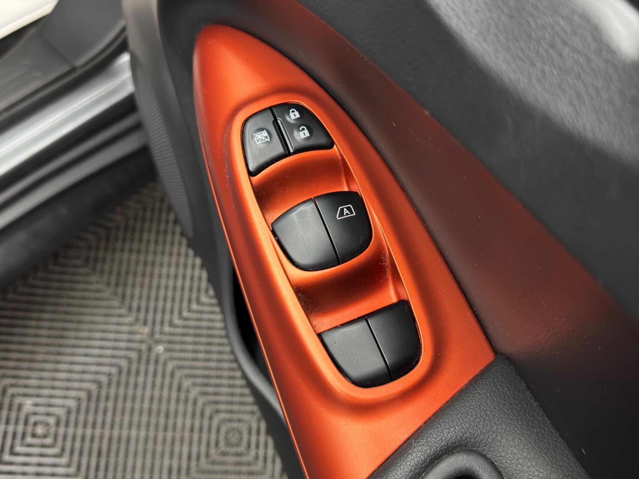 Nissan Juke - Image 36