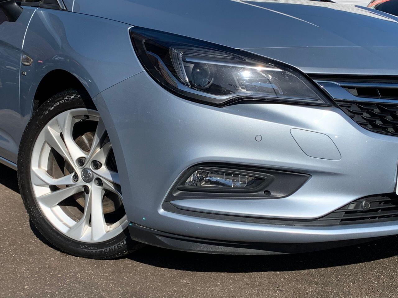 Vauxhall Astra - Image 7