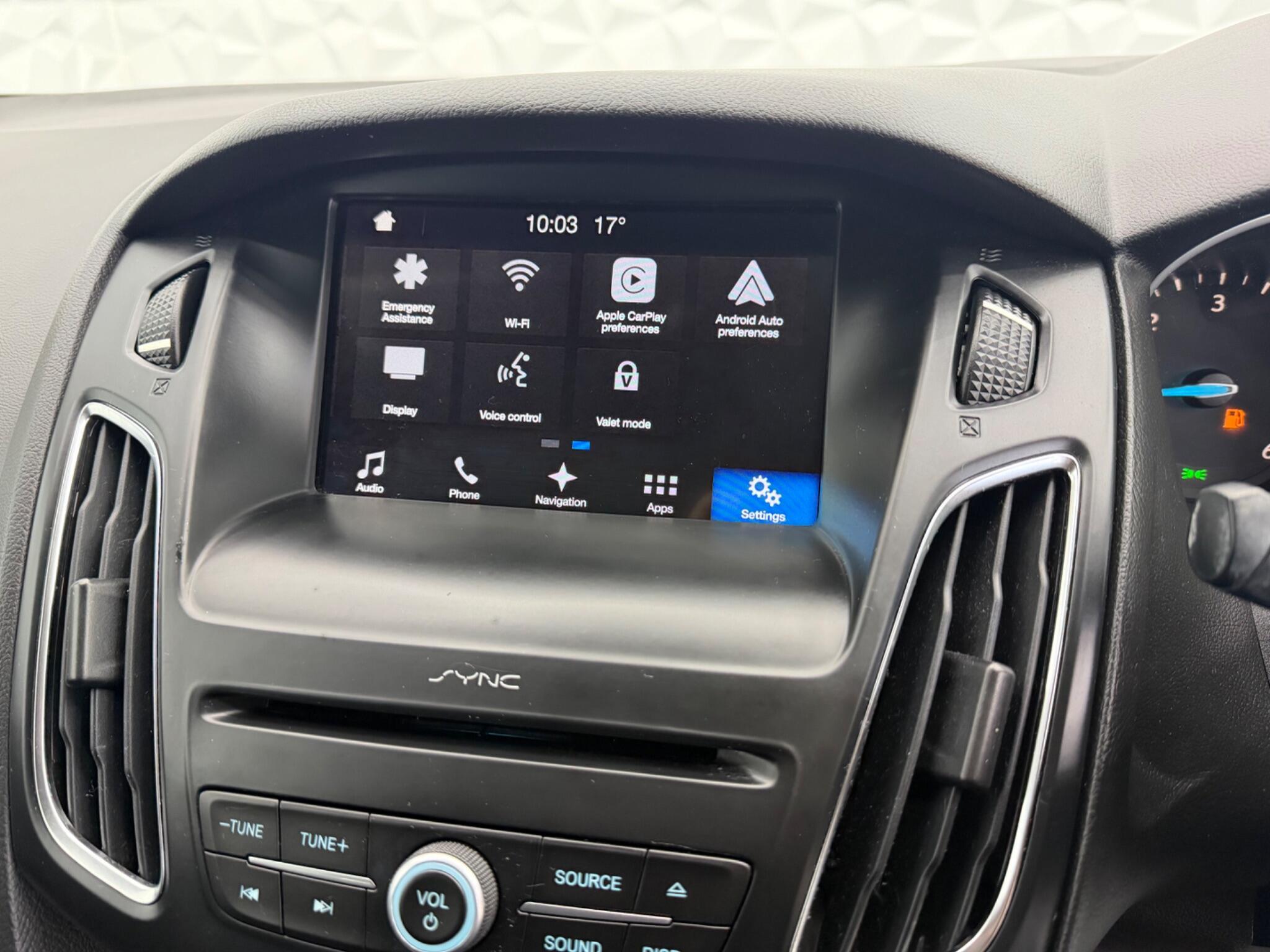 Ford Focus - Image 16