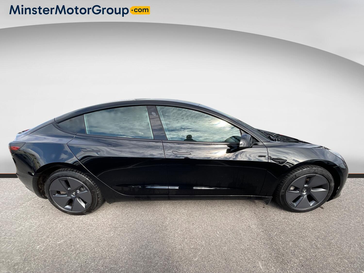Tesla Model 3 - Image 2