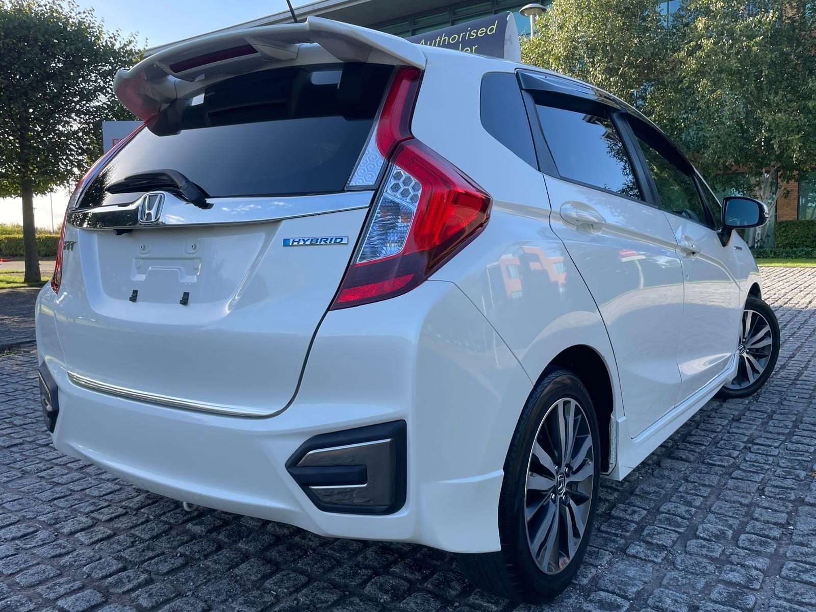 Honda FIT - Image 12