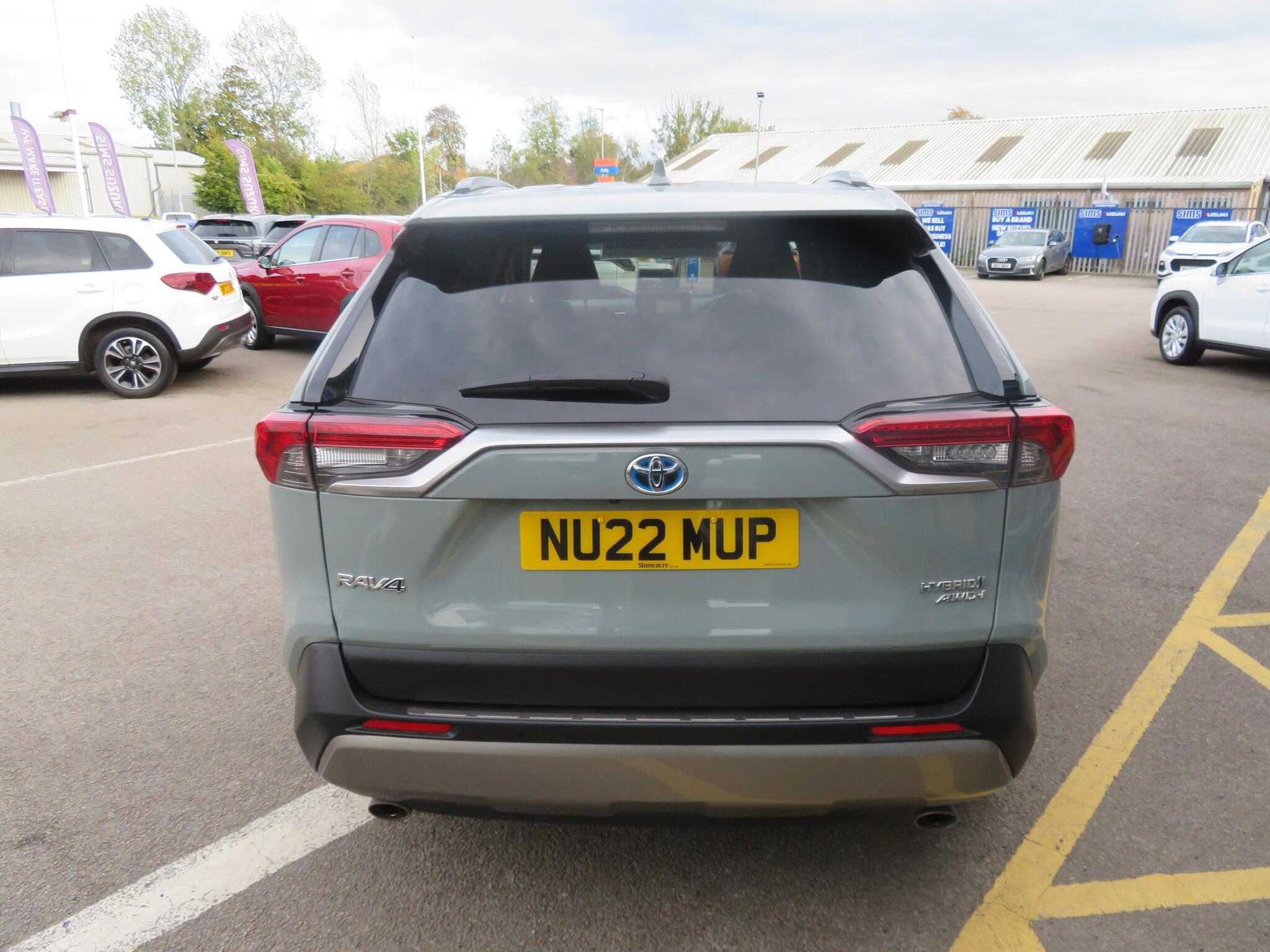 Toyota RAV4 - Image 8