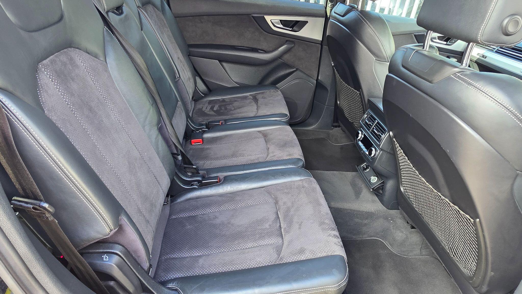 Audi Q7 - Image 29
